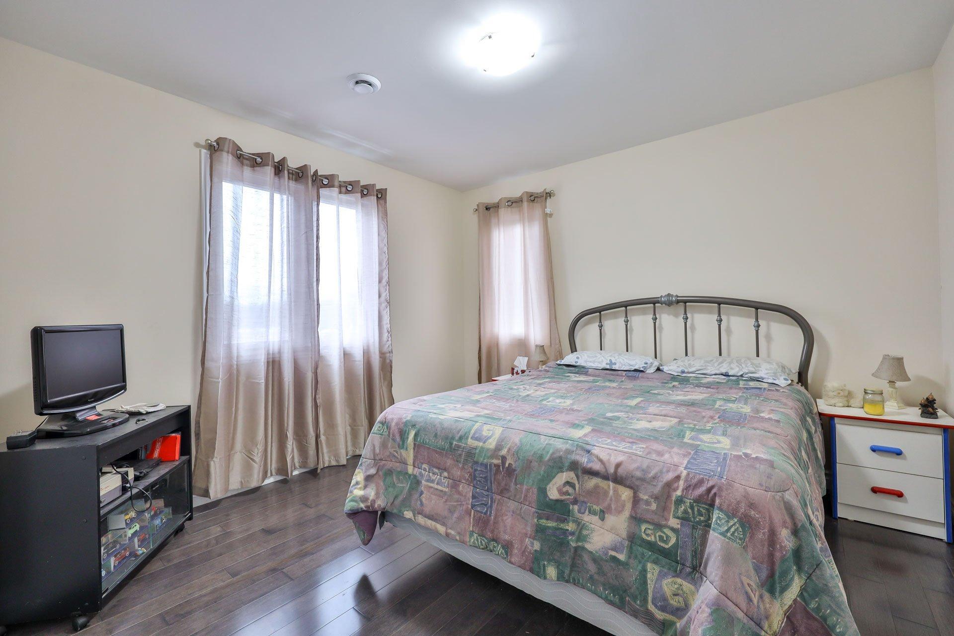 









118


Ch. du Fer-à-Cheval

,
Gatineau (Masson-Angers),




QC
J8M1L9


