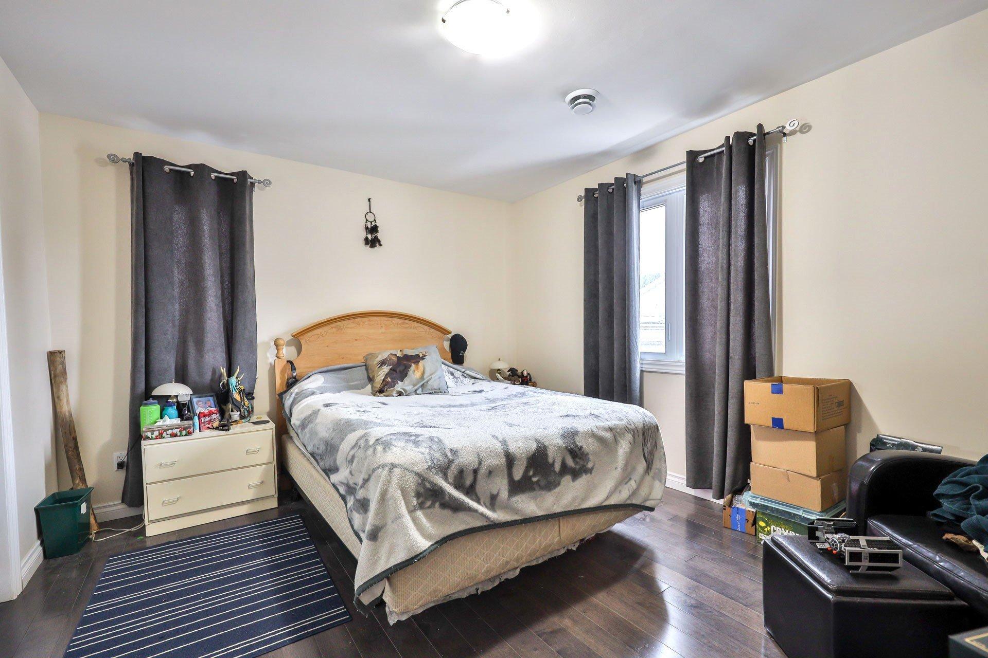 









118


Ch. du Fer-à-Cheval

,
Gatineau (Masson-Angers),




QC
J8M1L9

