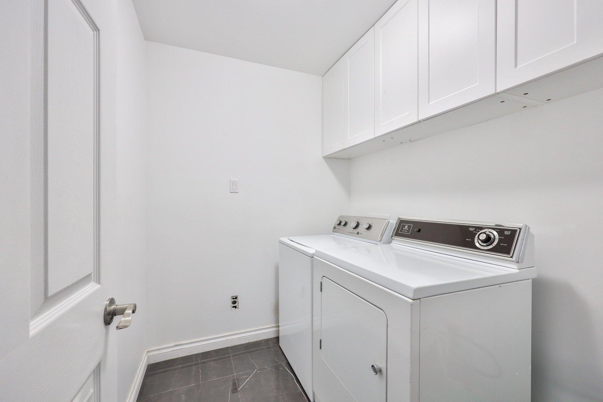 









118


Ch. du Fer-à-Cheval

,
Gatineau (Masson-Angers),




QC
J8M1L9

