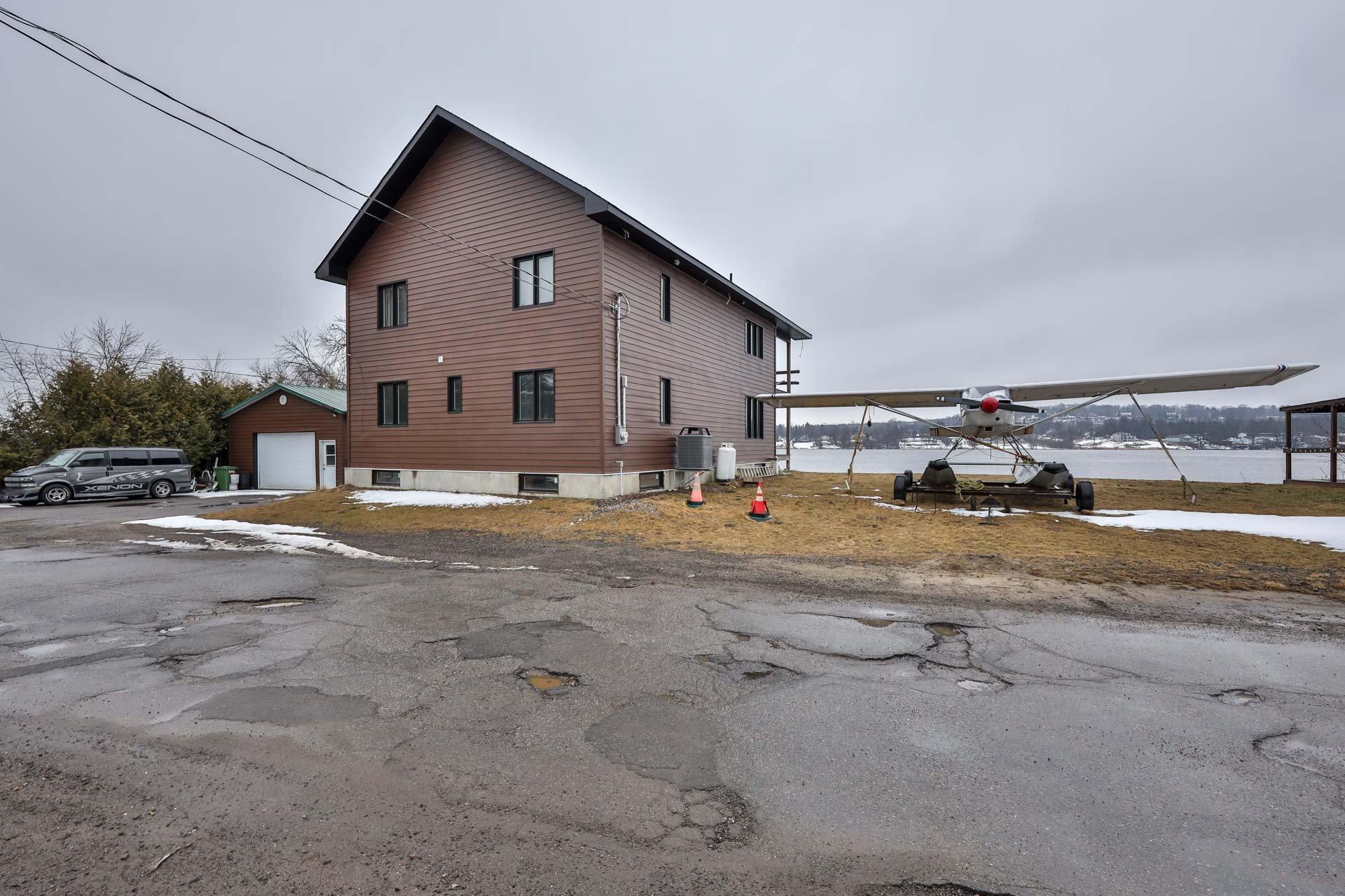 









118


Ch. du Fer-à-Cheval

,
Gatineau (Masson-Angers),




QC
J8M1L9

