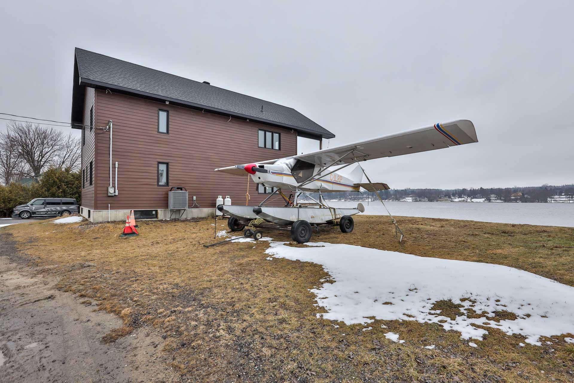 









118


Ch. du Fer-à-Cheval

,
Gatineau (Masson-Angers),




QC
J8M1L9

