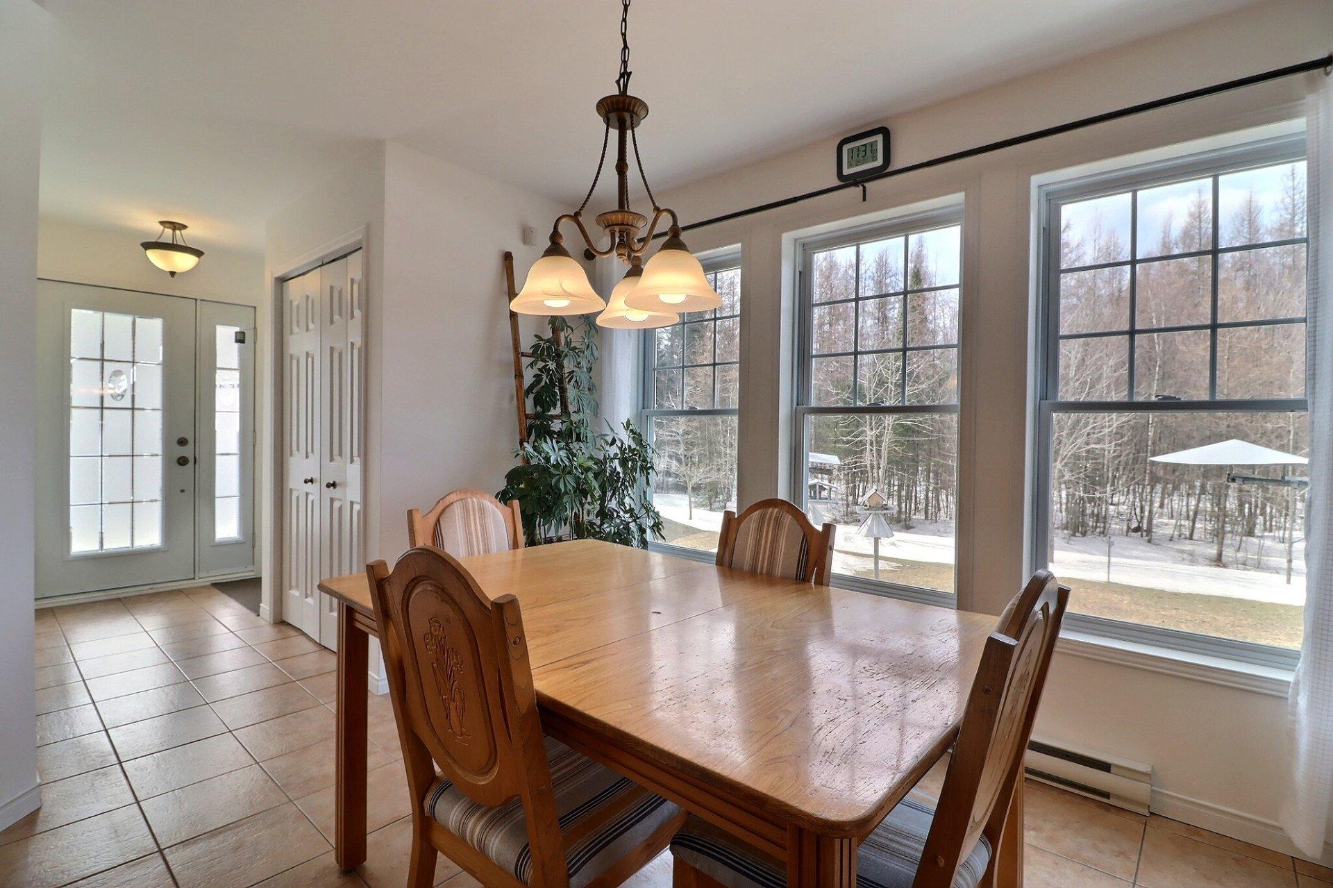 









3411


Route de Fossambault

,
Sainte-Catherine-de-la-Jacques-Cartier,




QC
G3N1R6

