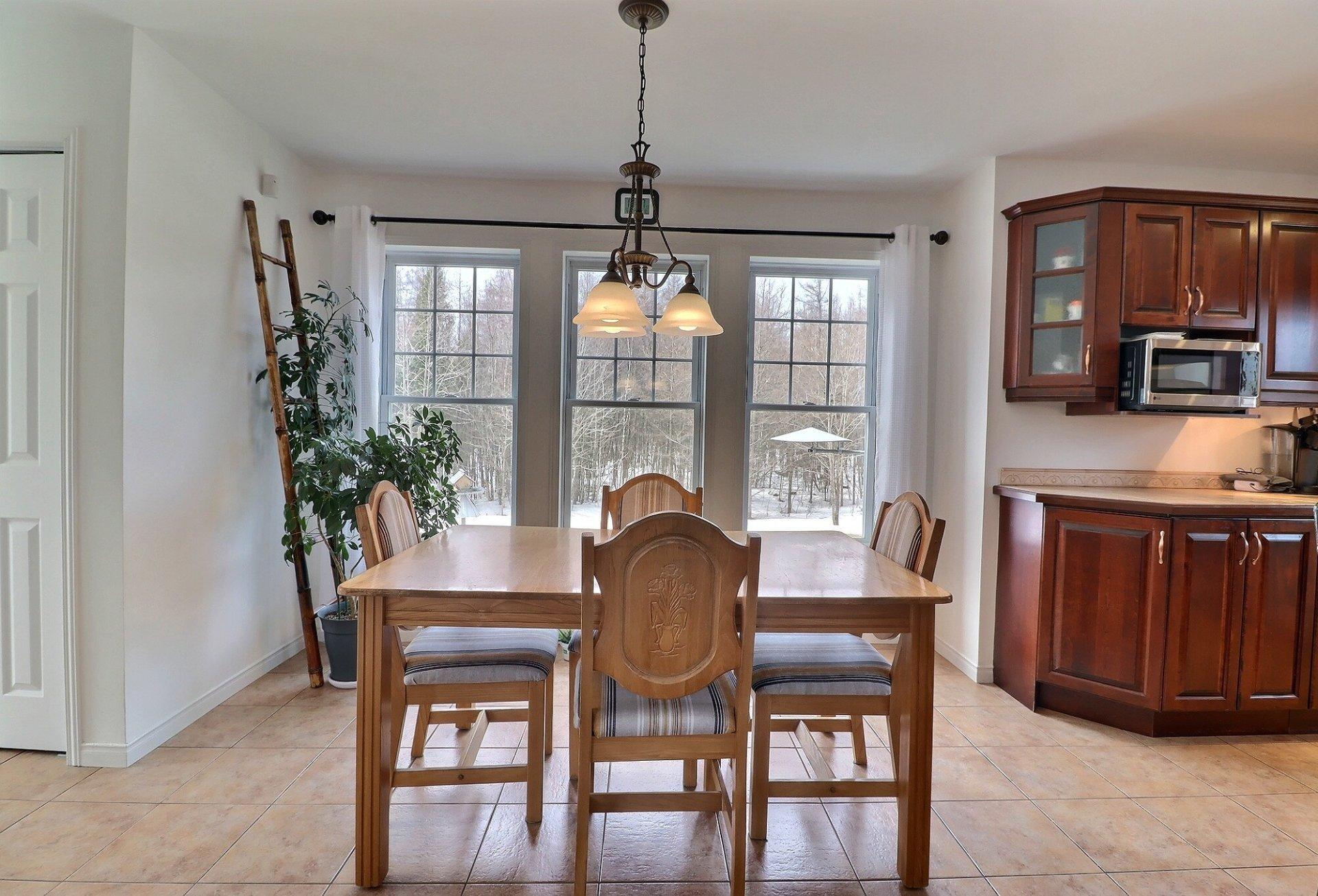 









3411


Route de Fossambault

,
Sainte-Catherine-de-la-Jacques-Cartier,




QC
G3N1R6

