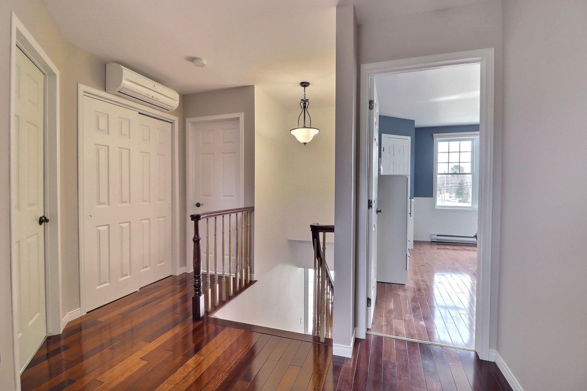 









3411


Route de Fossambault

,
Sainte-Catherine-de-la-Jacques-Cartier,




QC
G3N1R6

