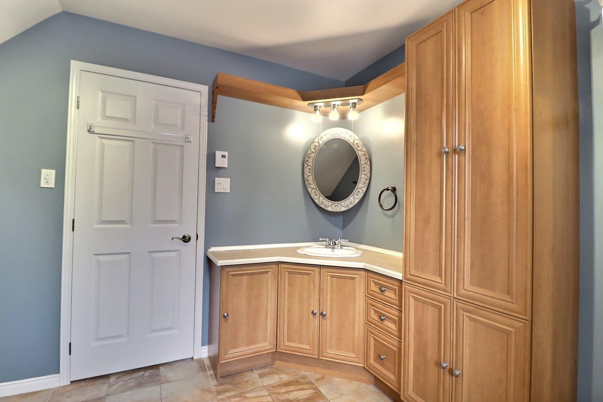 









3411


Route de Fossambault

,
Sainte-Catherine-de-la-Jacques-Cartier,




QC
G3N1R6

