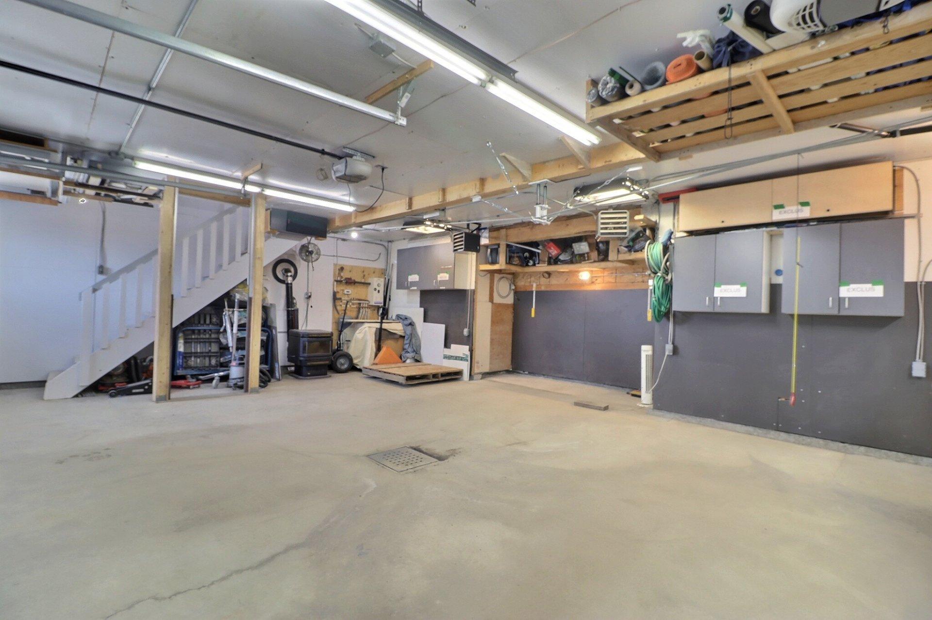 









3411


Route de Fossambault

,
Sainte-Catherine-de-la-Jacques-Cartier,




QC
G3N1R6

