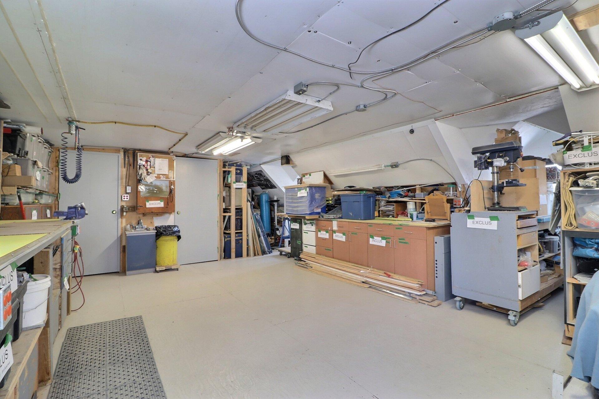 









3411


Route de Fossambault

,
Sainte-Catherine-de-la-Jacques-Cartier,




QC
G3N1R6

