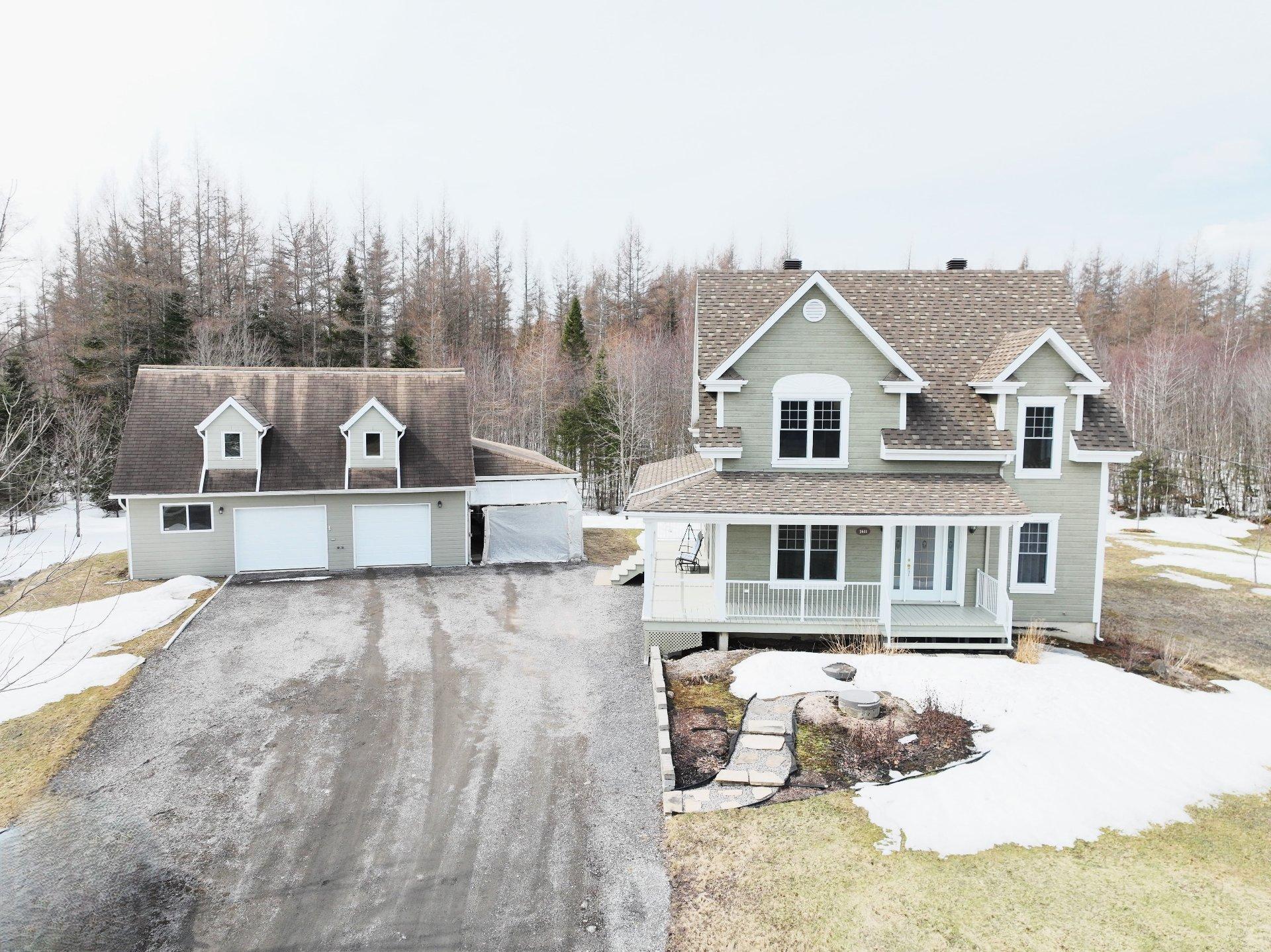









3411


Route de Fossambault

,
Sainte-Catherine-de-la-Jacques-Cartier,




QC
G3N1R6

