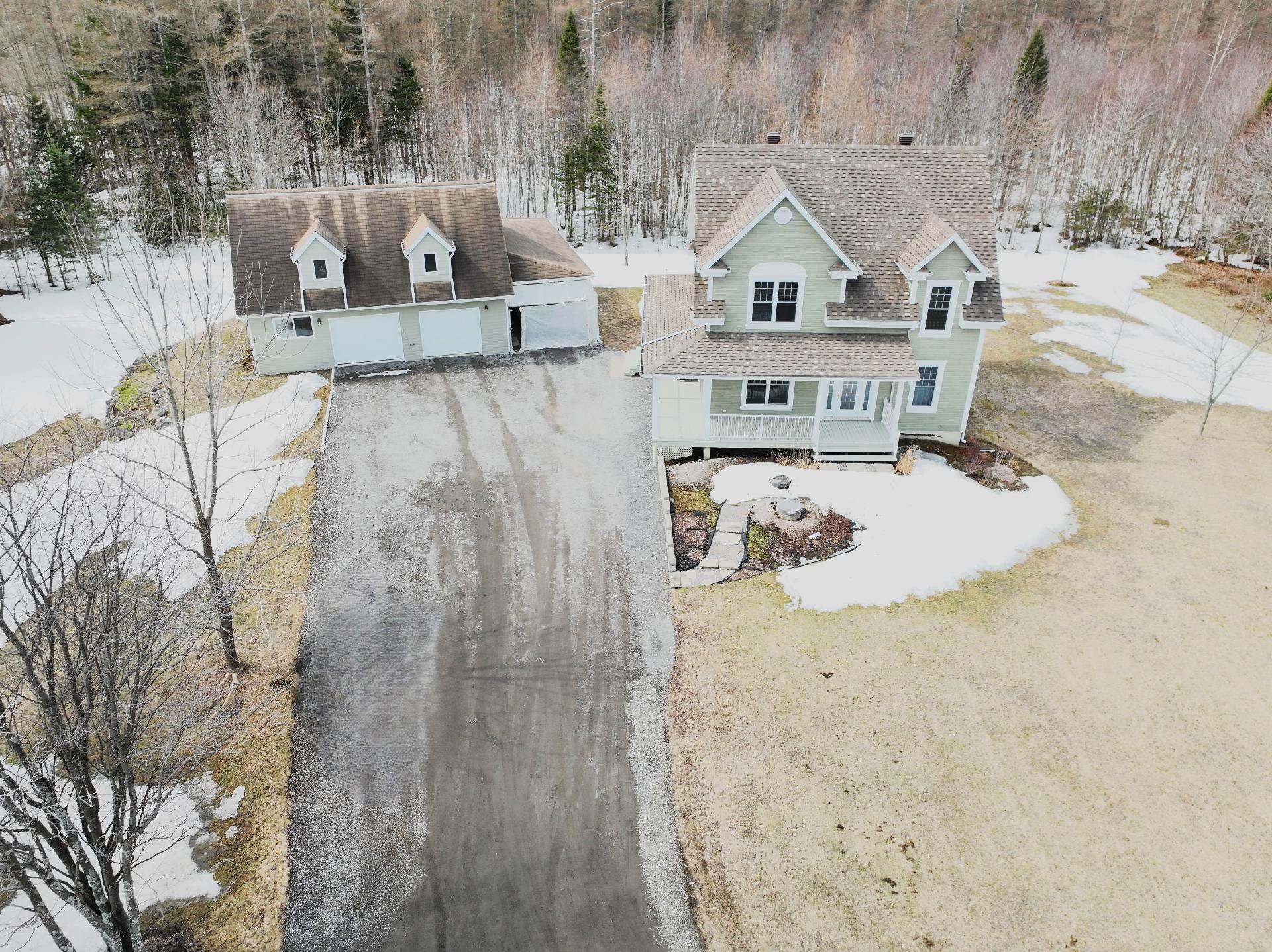 









3411


Route de Fossambault

,
Sainte-Catherine-de-la-Jacques-Cartier,




QC
G3N1R6

