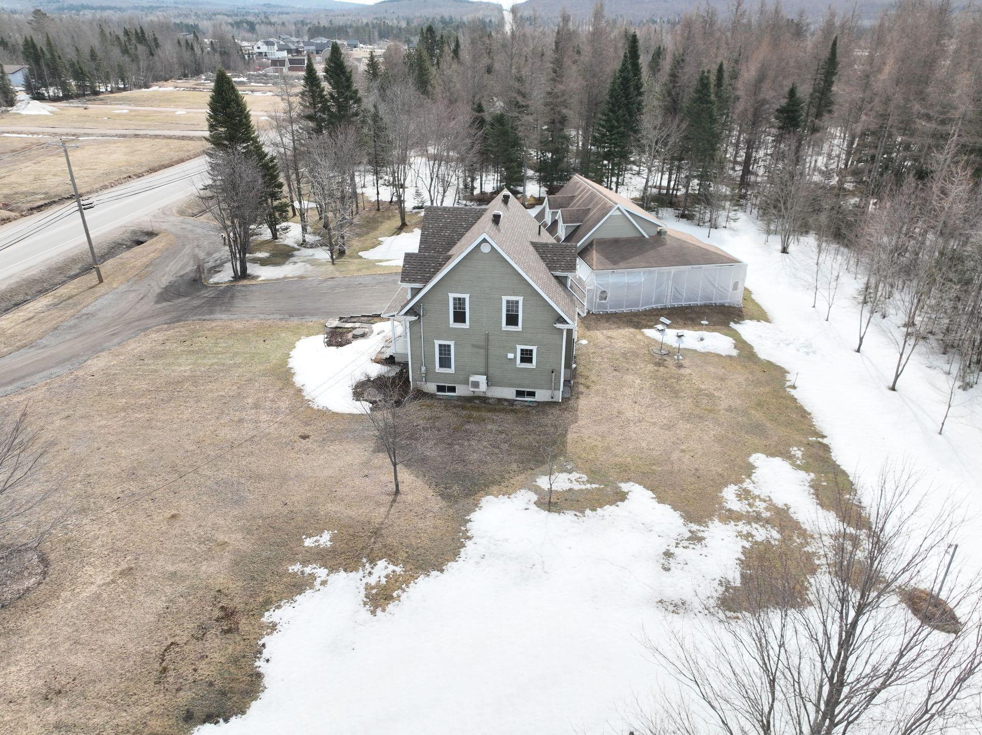 









3411


Route de Fossambault

,
Sainte-Catherine-de-la-Jacques-Cartier,




QC
G3N1R6

