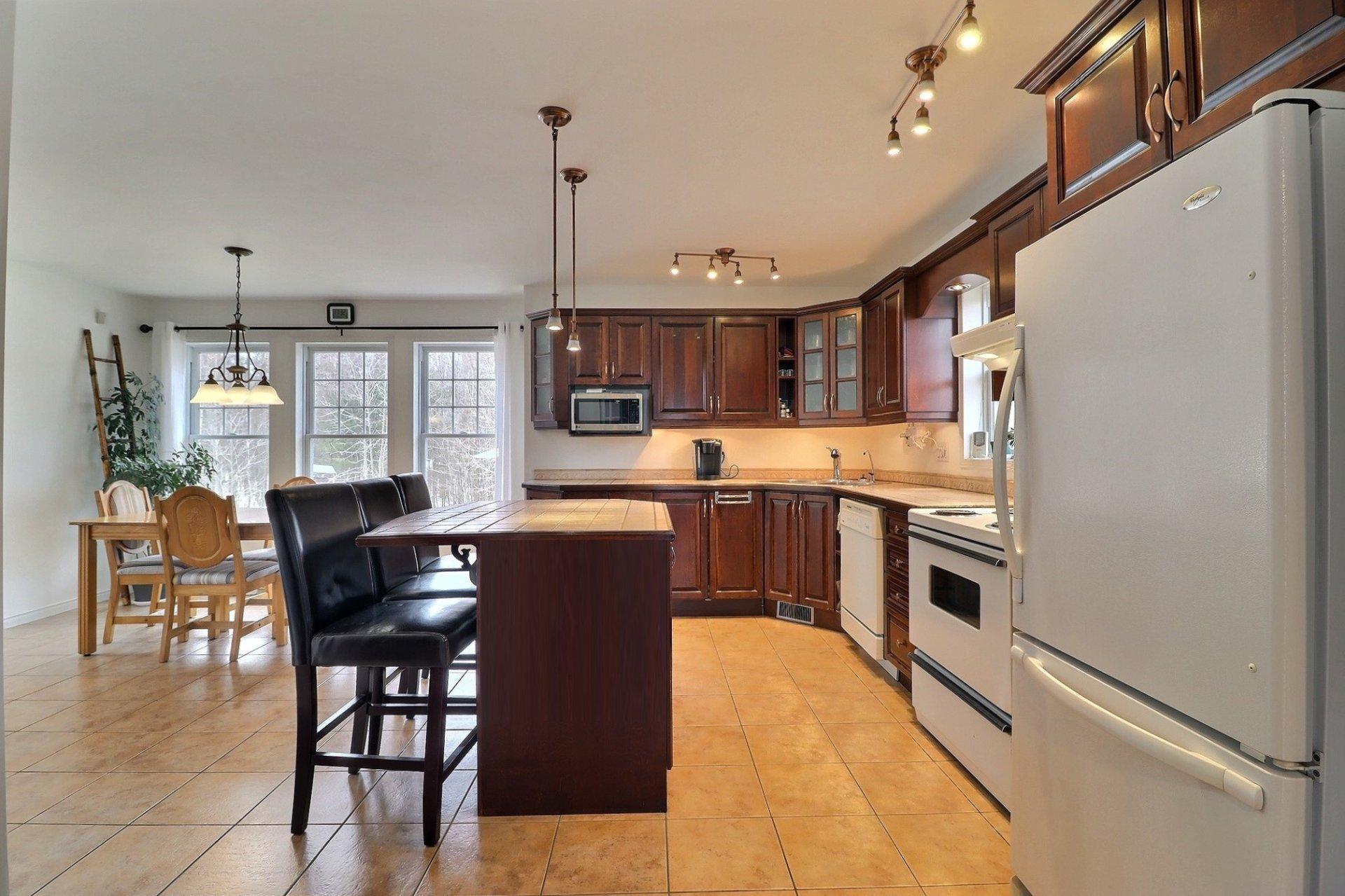 









3411


Route de Fossambault

,
Sainte-Catherine-de-la-Jacques-Cartier,




QC
G3N1R6

