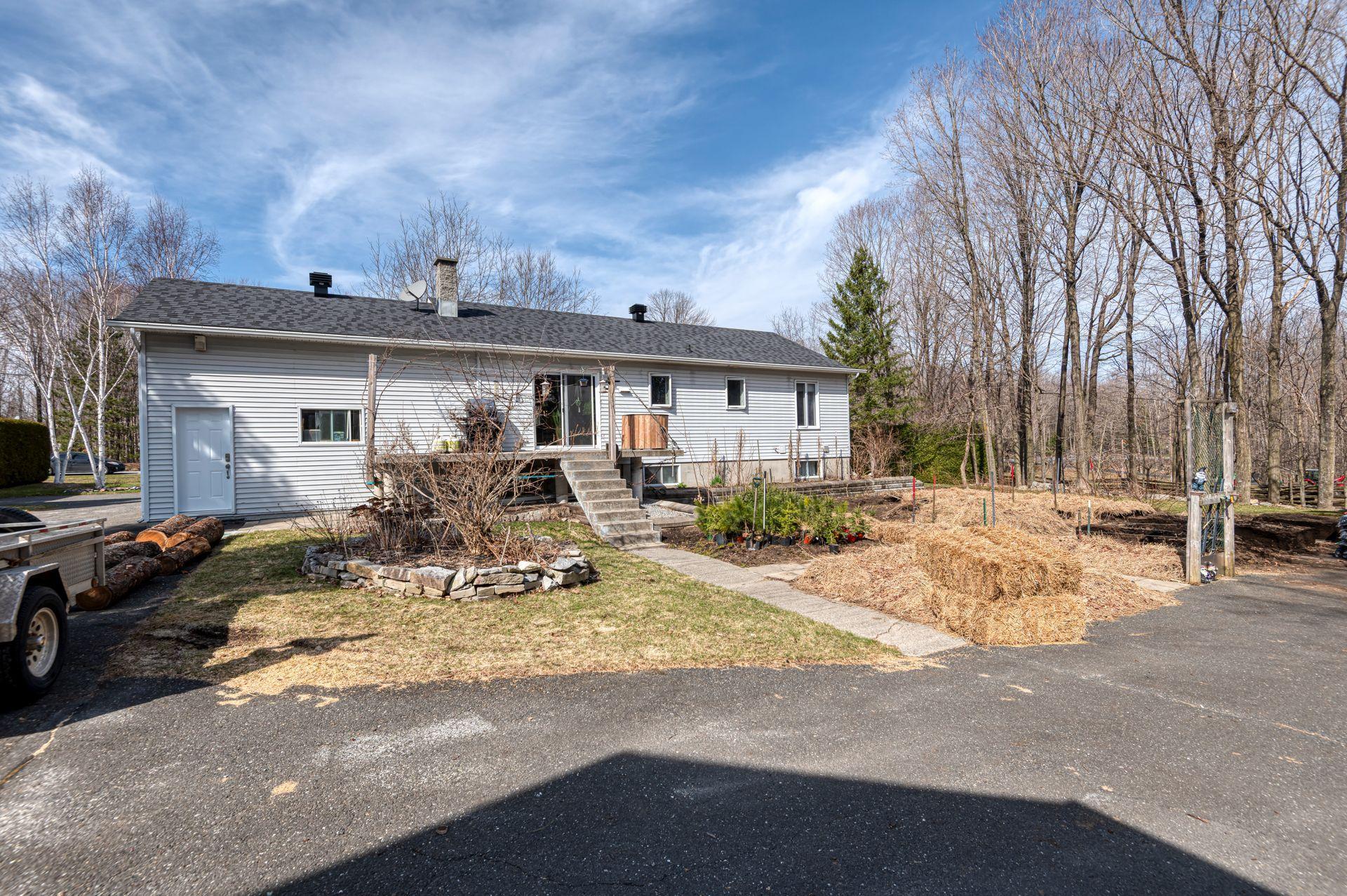 









267


Route 116

,
Acton Vale,




QC
J0H1A0

