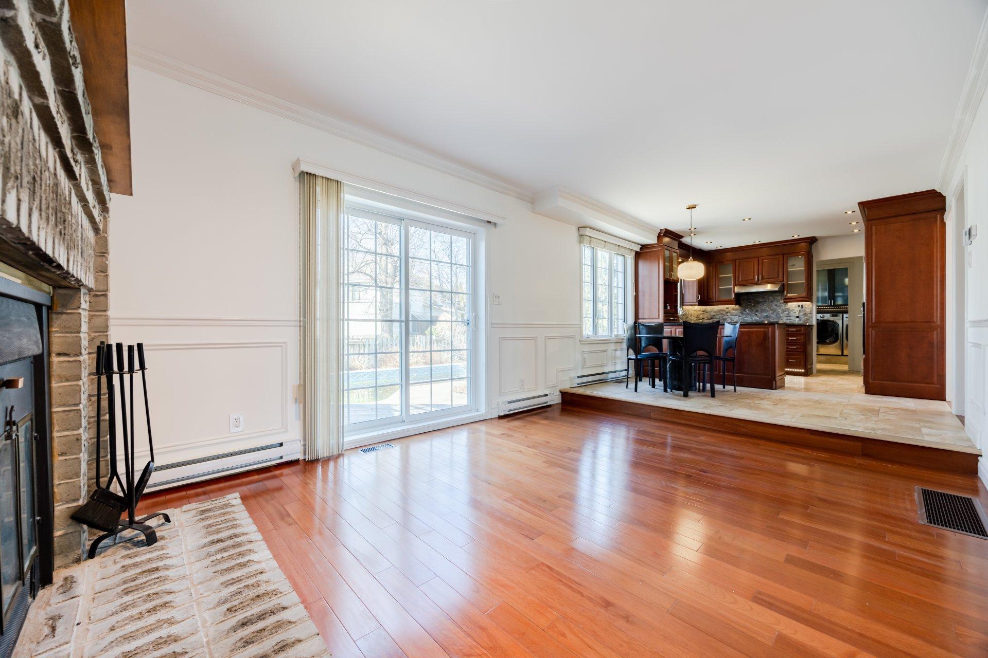 









8280


Av. San-Francisco

,
Brossard,




QC
J4X1Y4

