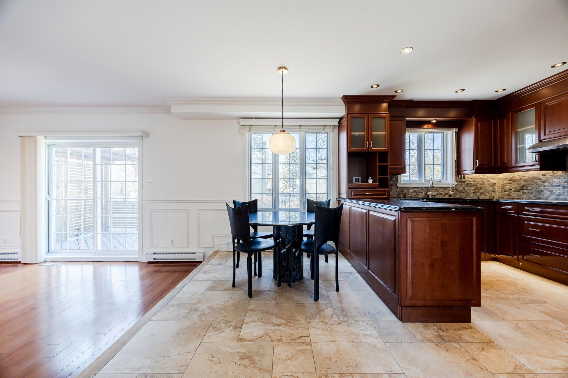 









8280


Av. San-Francisco

,
Brossard,




QC
J4X1Y4

