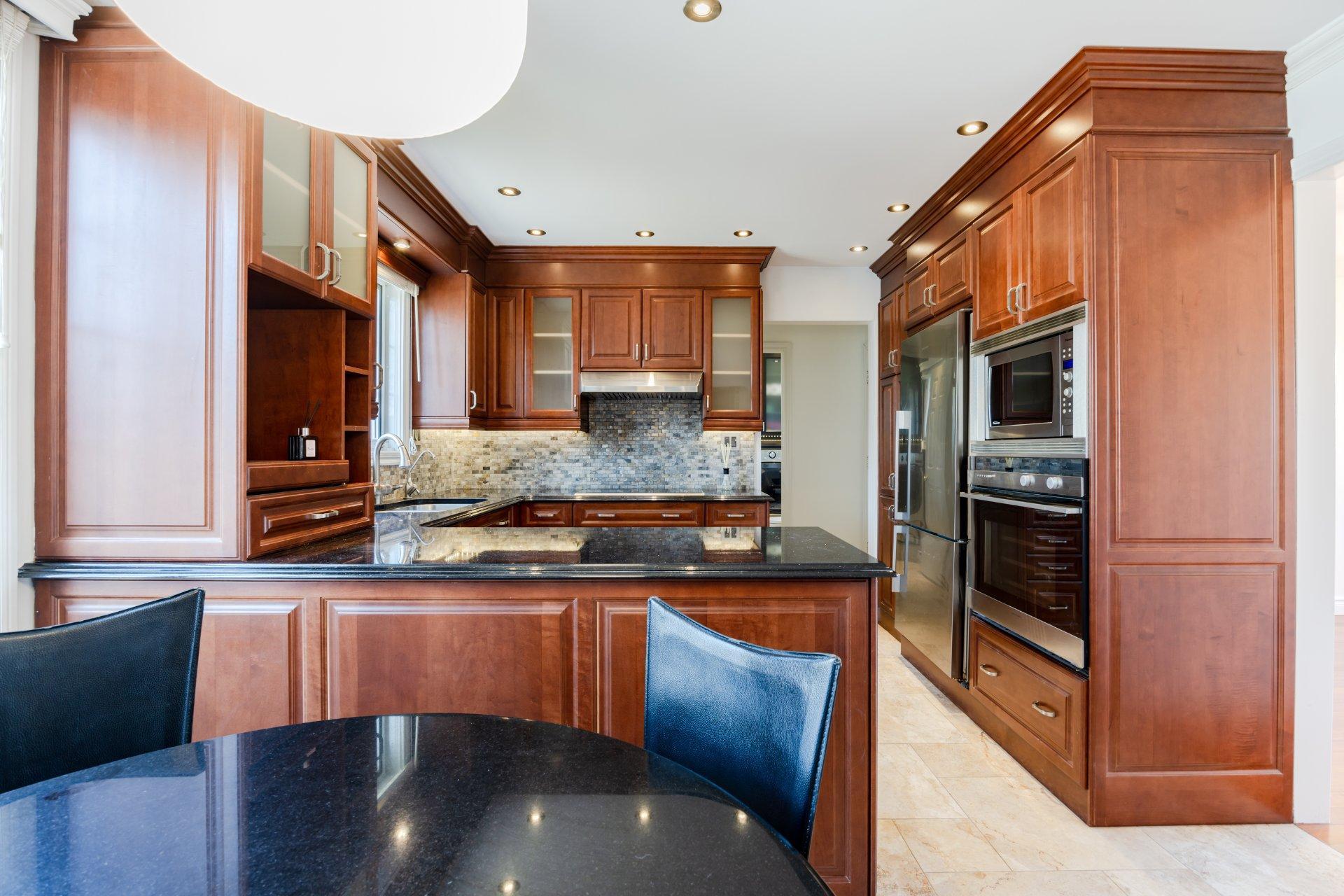 









8280


Av. San-Francisco

,
Brossard,




QC
J4X1Y4

