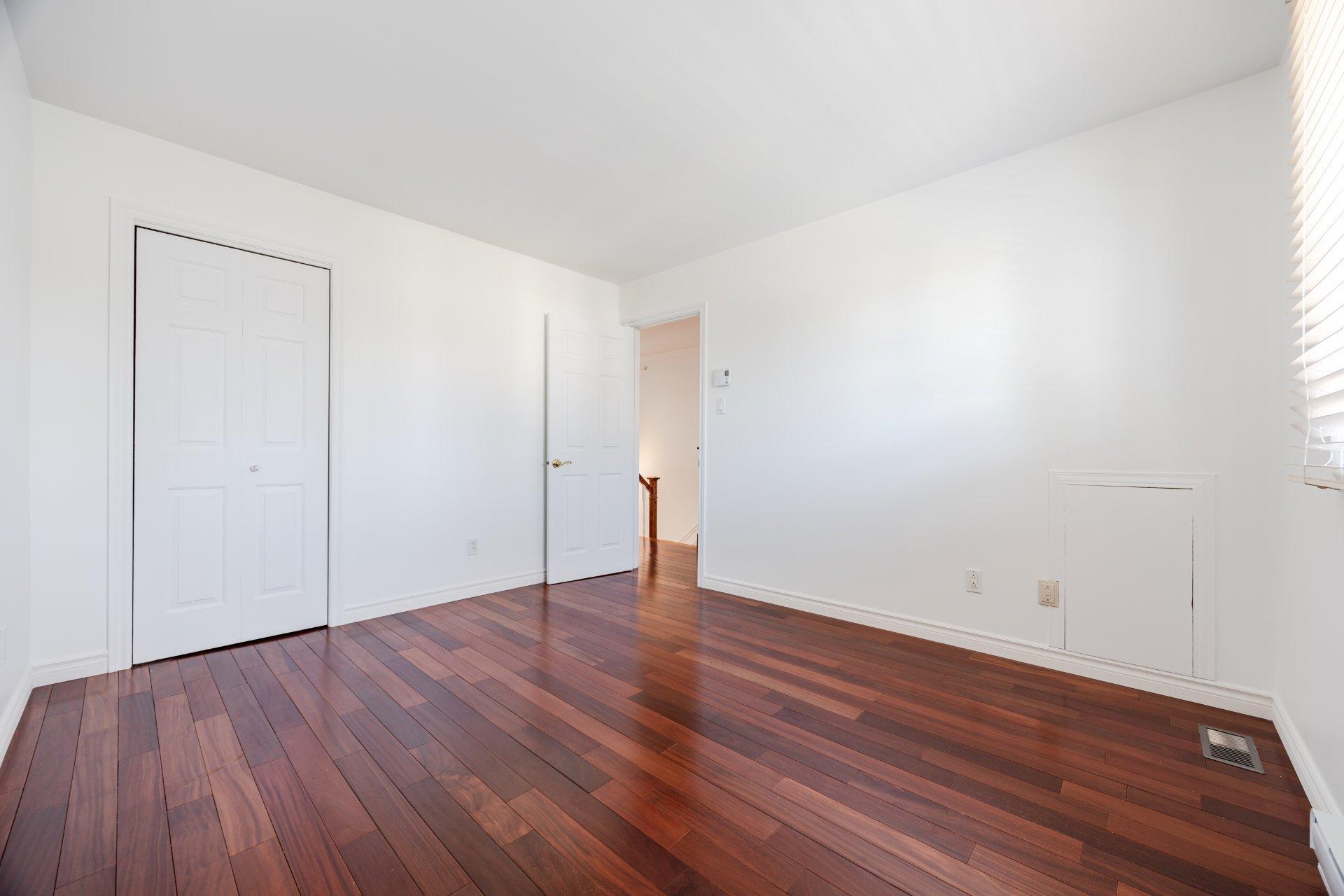 









8280


Av. San-Francisco

,
Brossard,




QC
J4X1Y4

