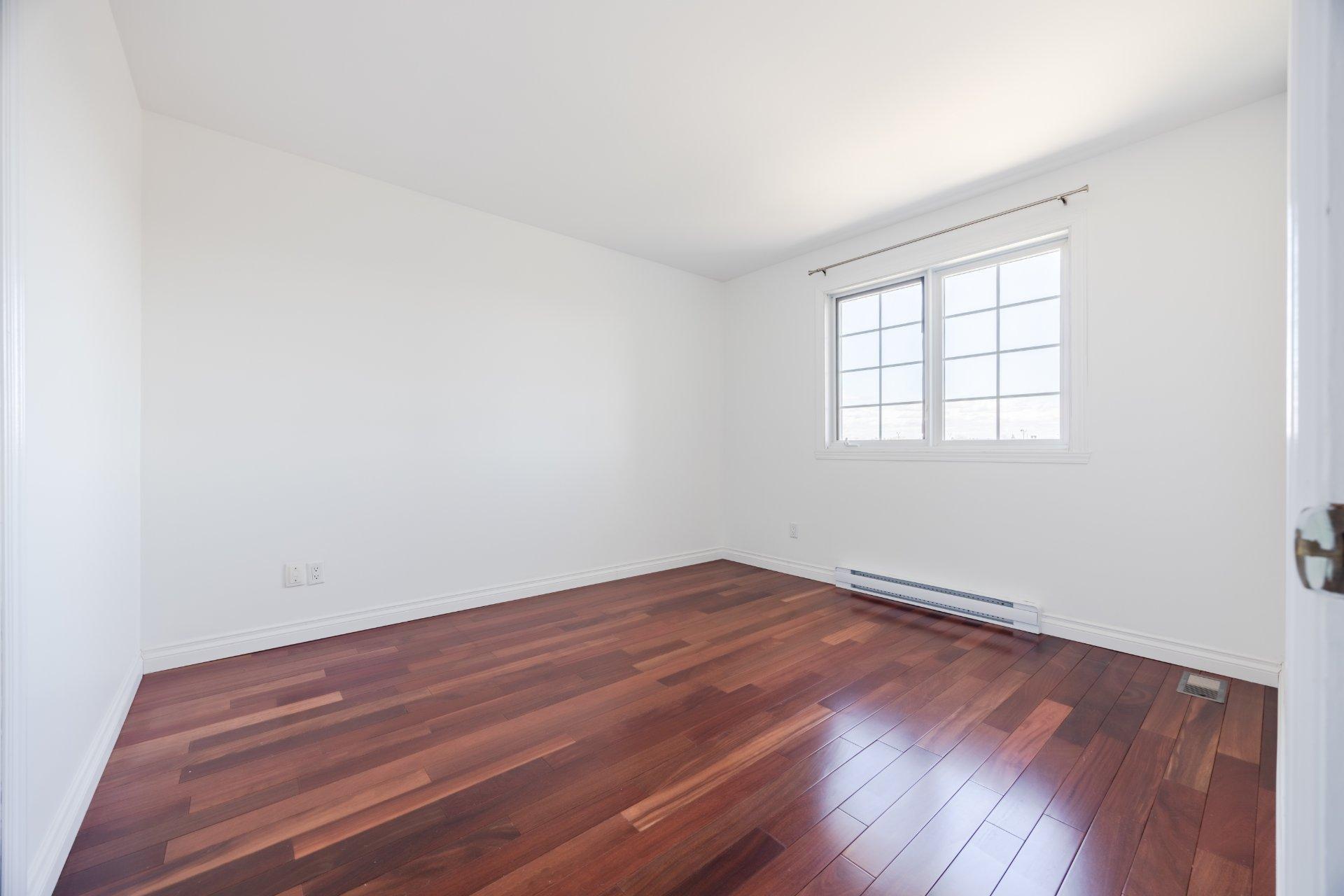 









8280


Av. San-Francisco

,
Brossard,




QC
J4X1Y4

