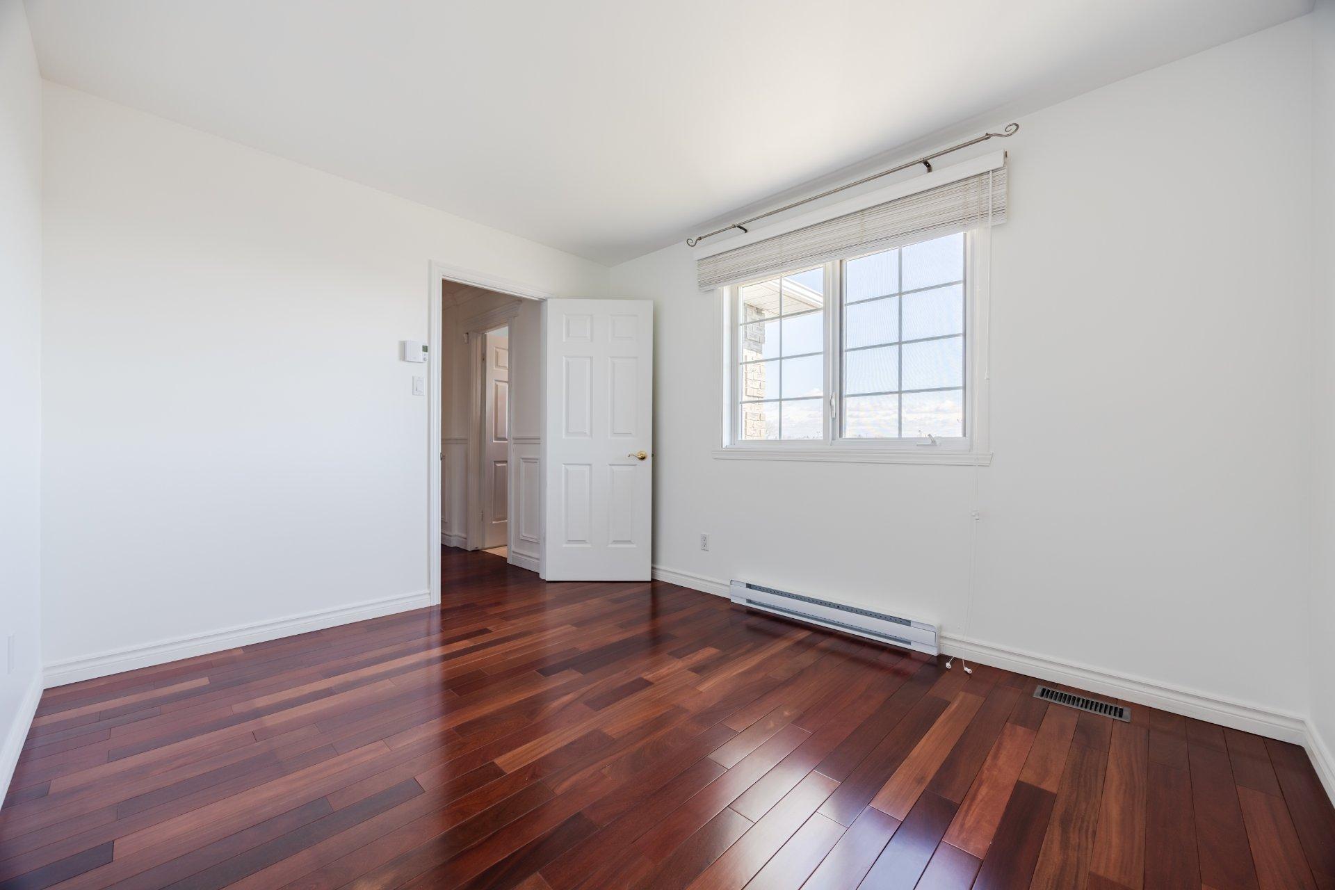 









8280


Av. San-Francisco

,
Brossard,




QC
J4X1Y4

