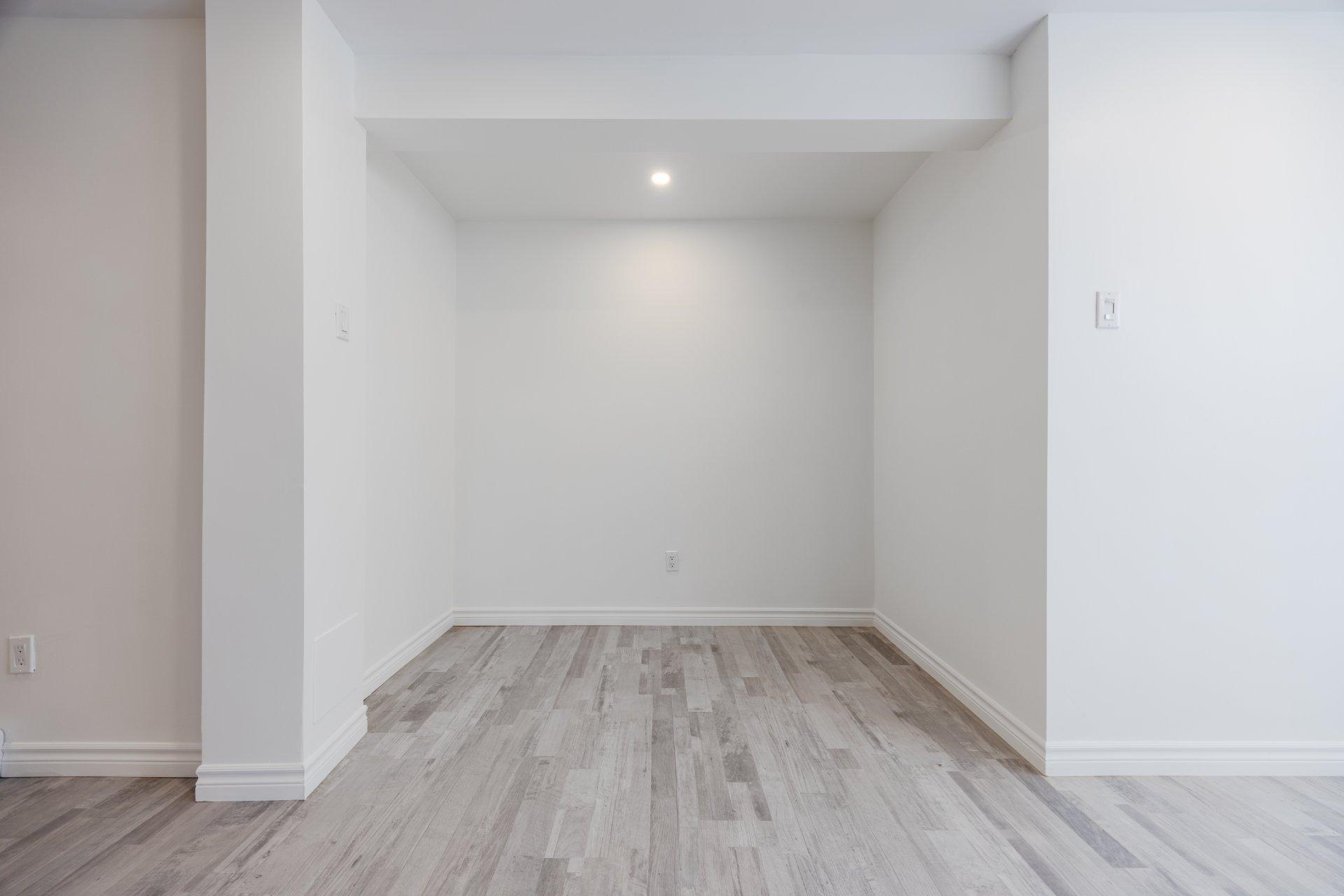 









8280


Av. San-Francisco

,
Brossard,




QC
J4X1Y4

