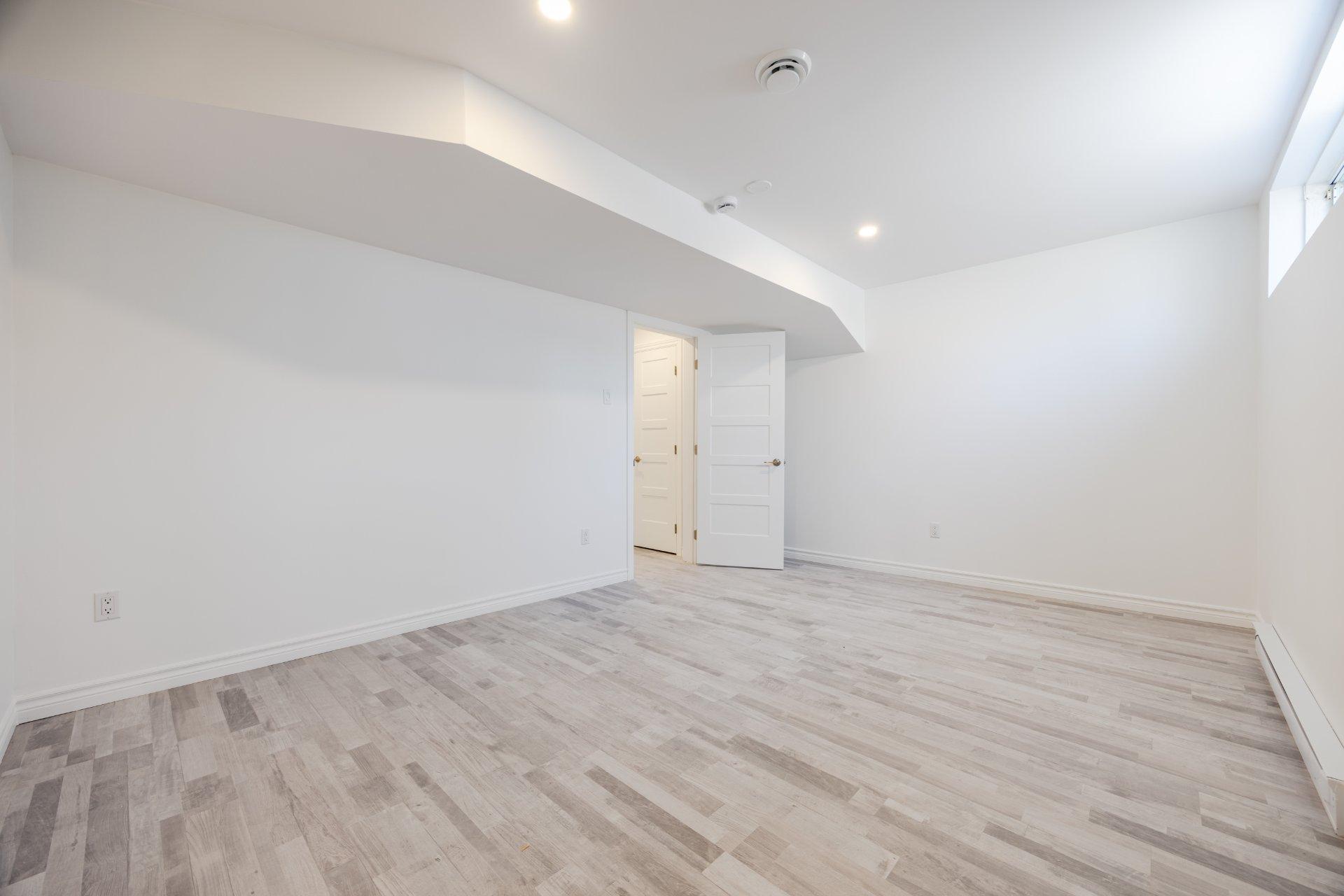 









8280


Av. San-Francisco

,
Brossard,




QC
J4X1Y4

