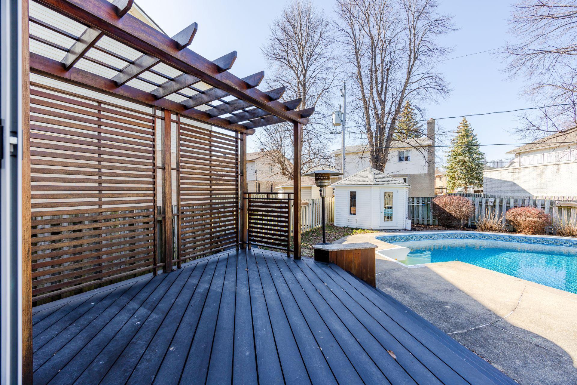 









8280


Av. San-Francisco

,
Brossard,




QC
J4X1Y4

