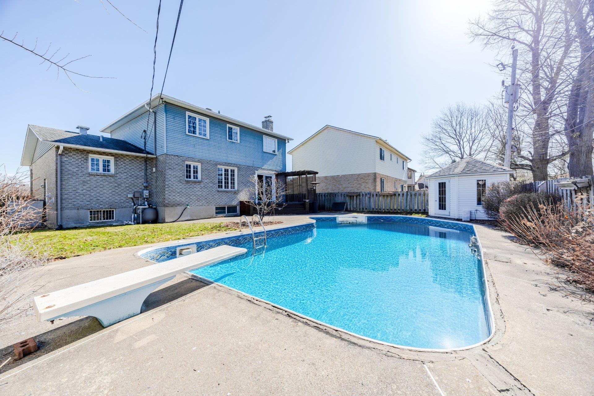 









8280


Av. San-Francisco

,
Brossard,




QC
J4X1Y4

