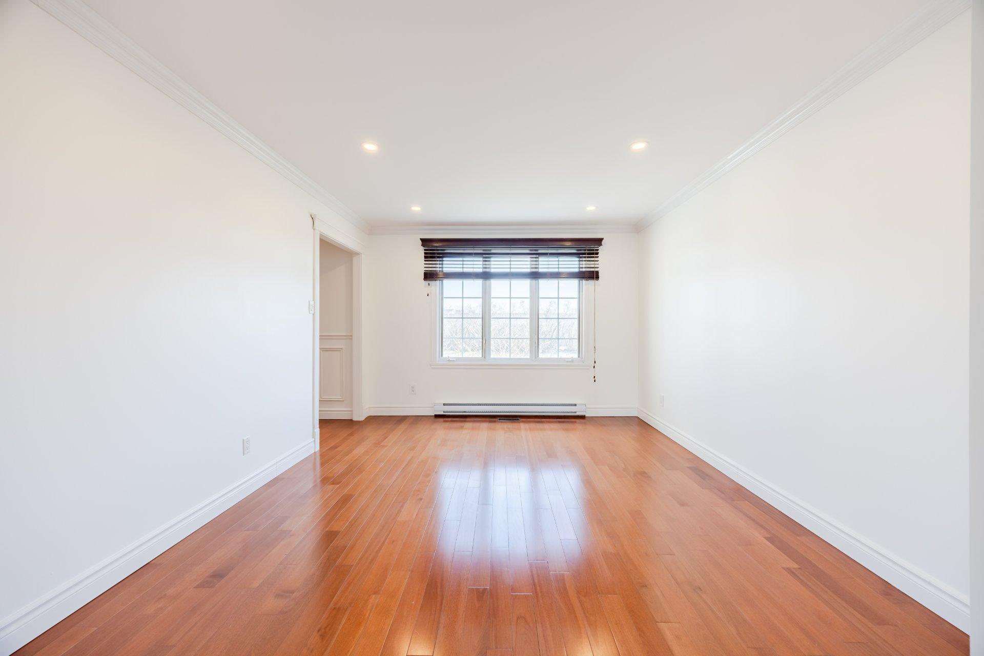 









8280


Av. San-Francisco

,
Brossard,




QC
J4X1Y4

