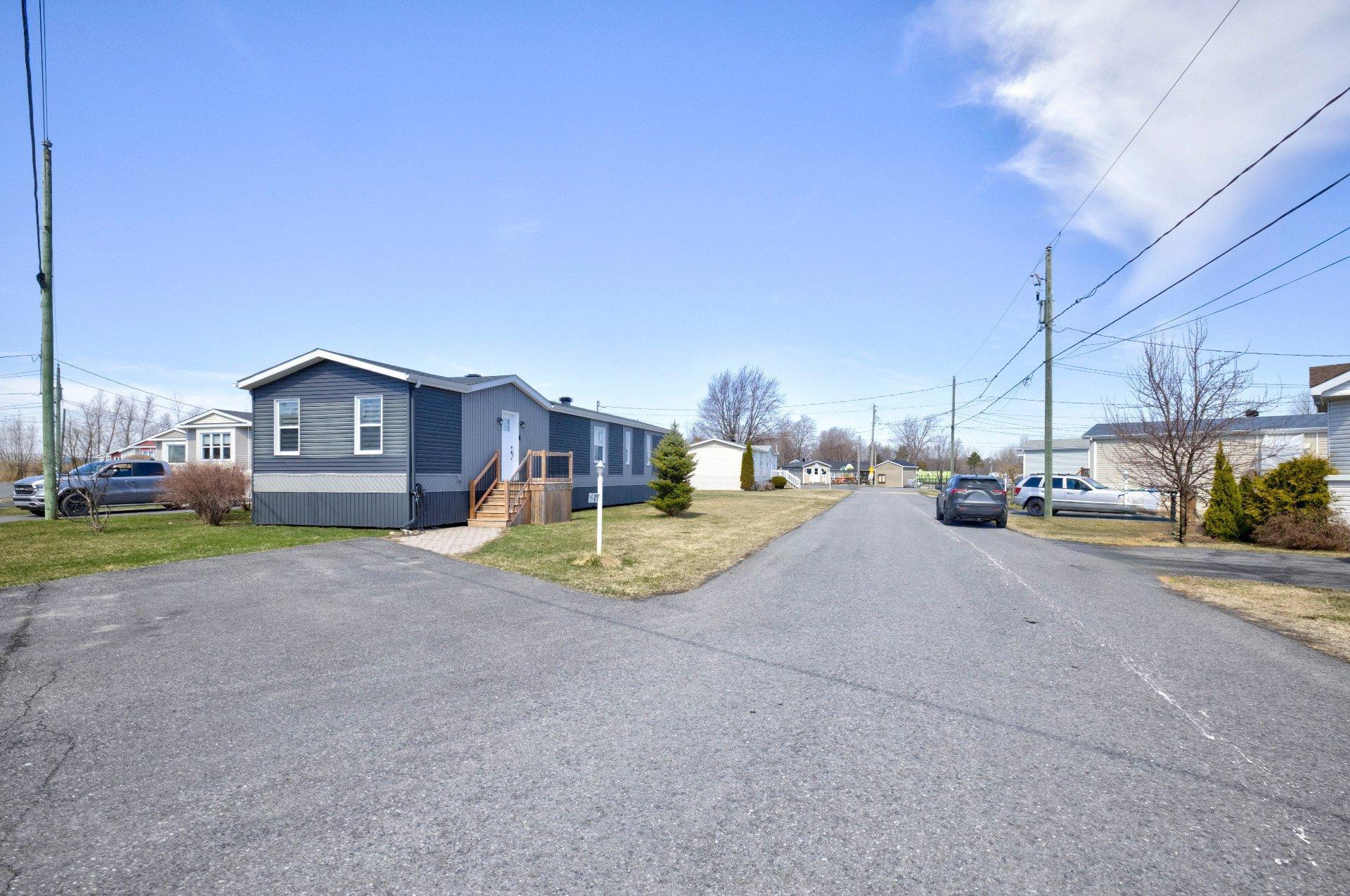 









21


Av. Bruno

,
Saint-Cyprien-de-Napierville,




QC
J0J1L0

