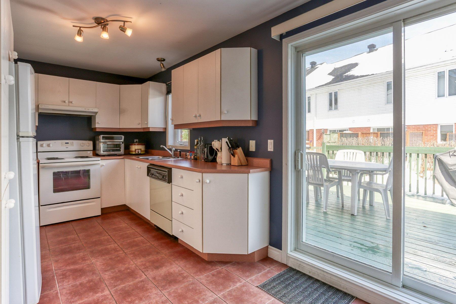 









1484


Boul. des Chenaux

,
Trois-Rivières,




QC
G9A1A1

