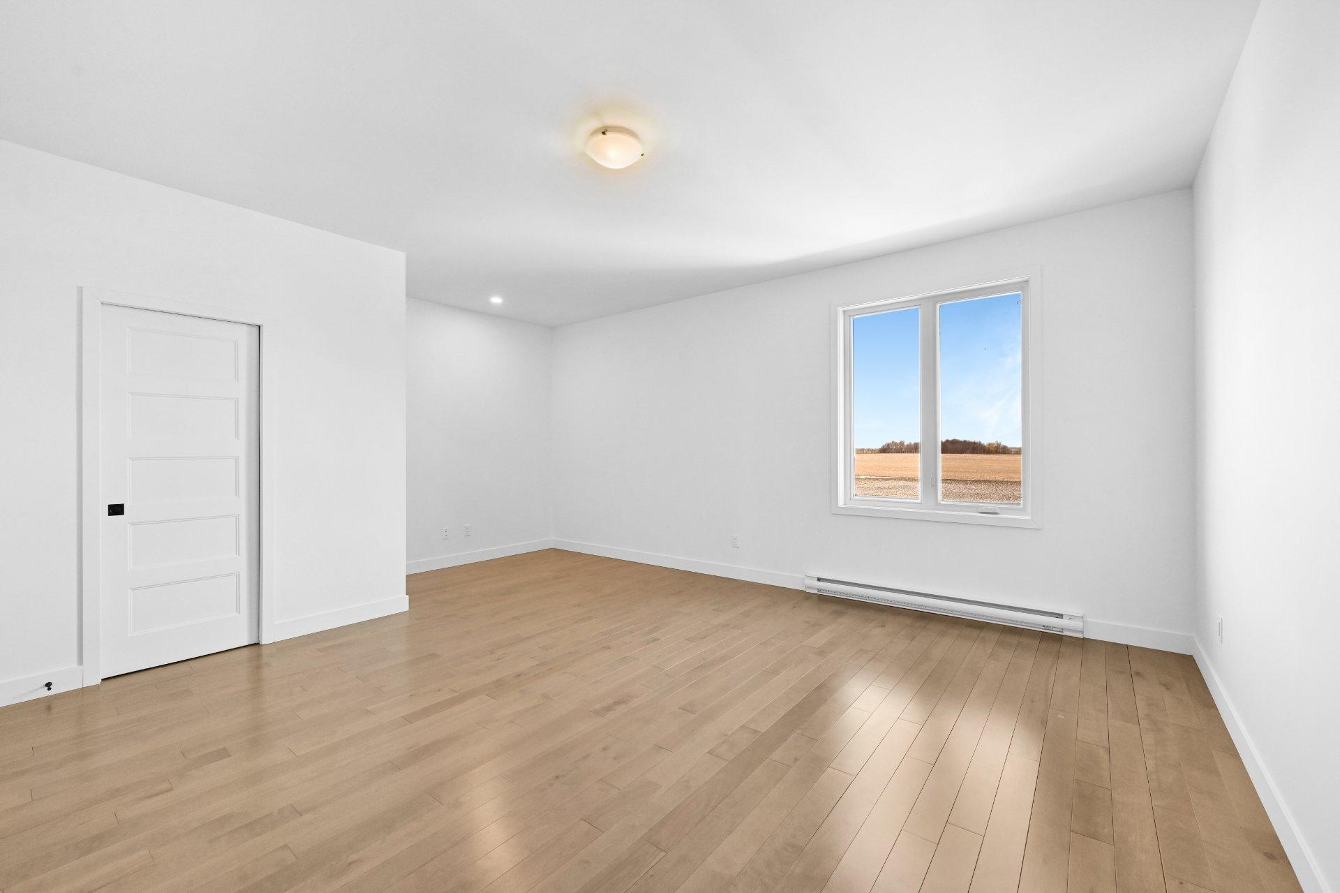 









185


21e Rue O.

,
Venise-en-Québec,




QC
J0J2K0

