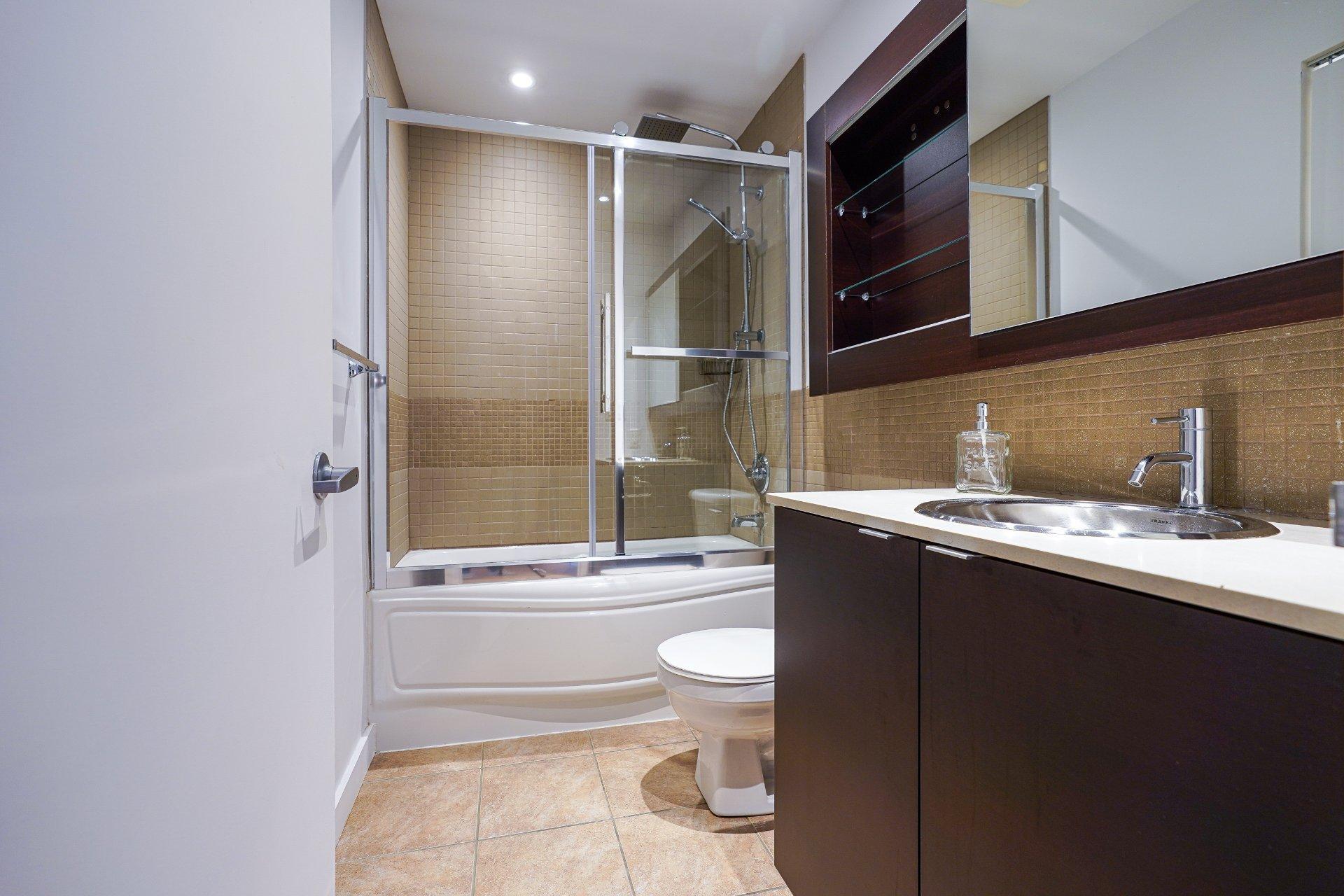 









630


Rue William

, 421,
Montréal (Ville-Marie),




QC
H3C4C9

