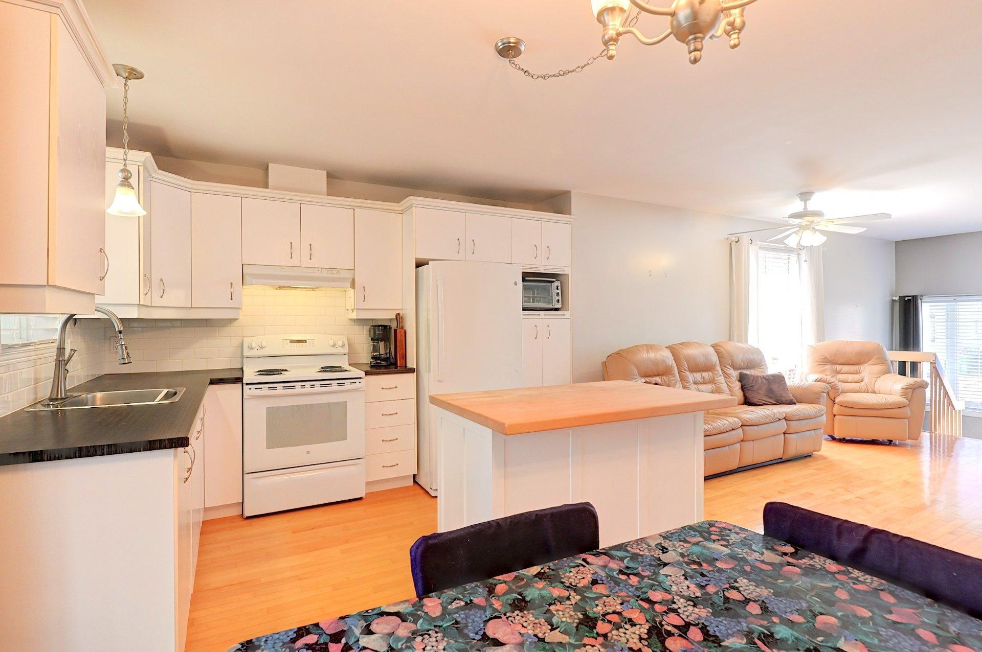 









4306


Rue Marc-Aurèle

,
Sherbrooke (Brompton/Rock Forest/Saint-Élie/Deauville),




QC
J1N4A6

