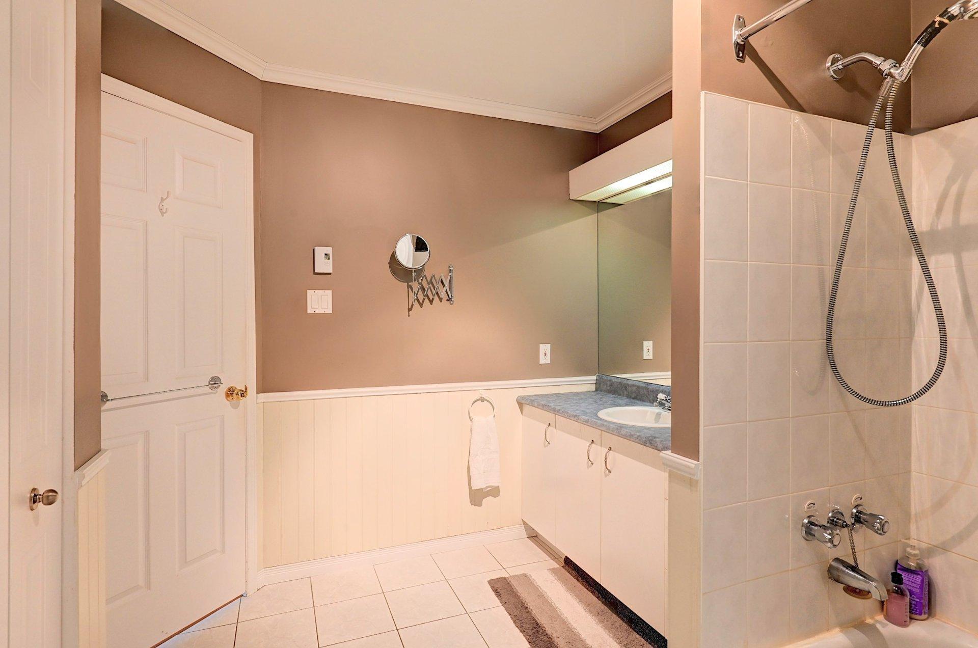 









4306


Rue Marc-Aurèle

,
Sherbrooke (Brompton/Rock Forest/Saint-Élie/Deauville),




QC
J1N4A6


