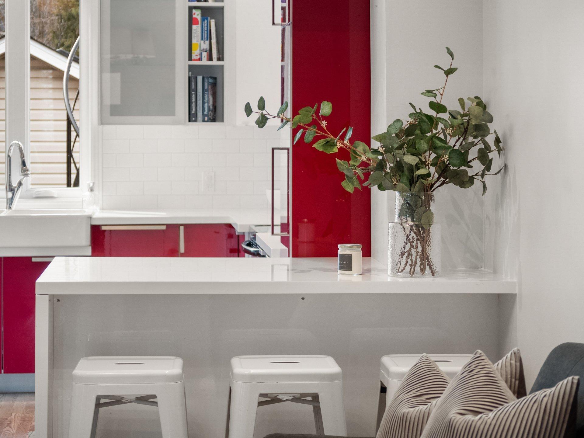 









5524


Av. Clanranald

,
Montréal (Côte-des-Neiges/Notre-Dame-de-Grâce),




QC
H3X2S8

