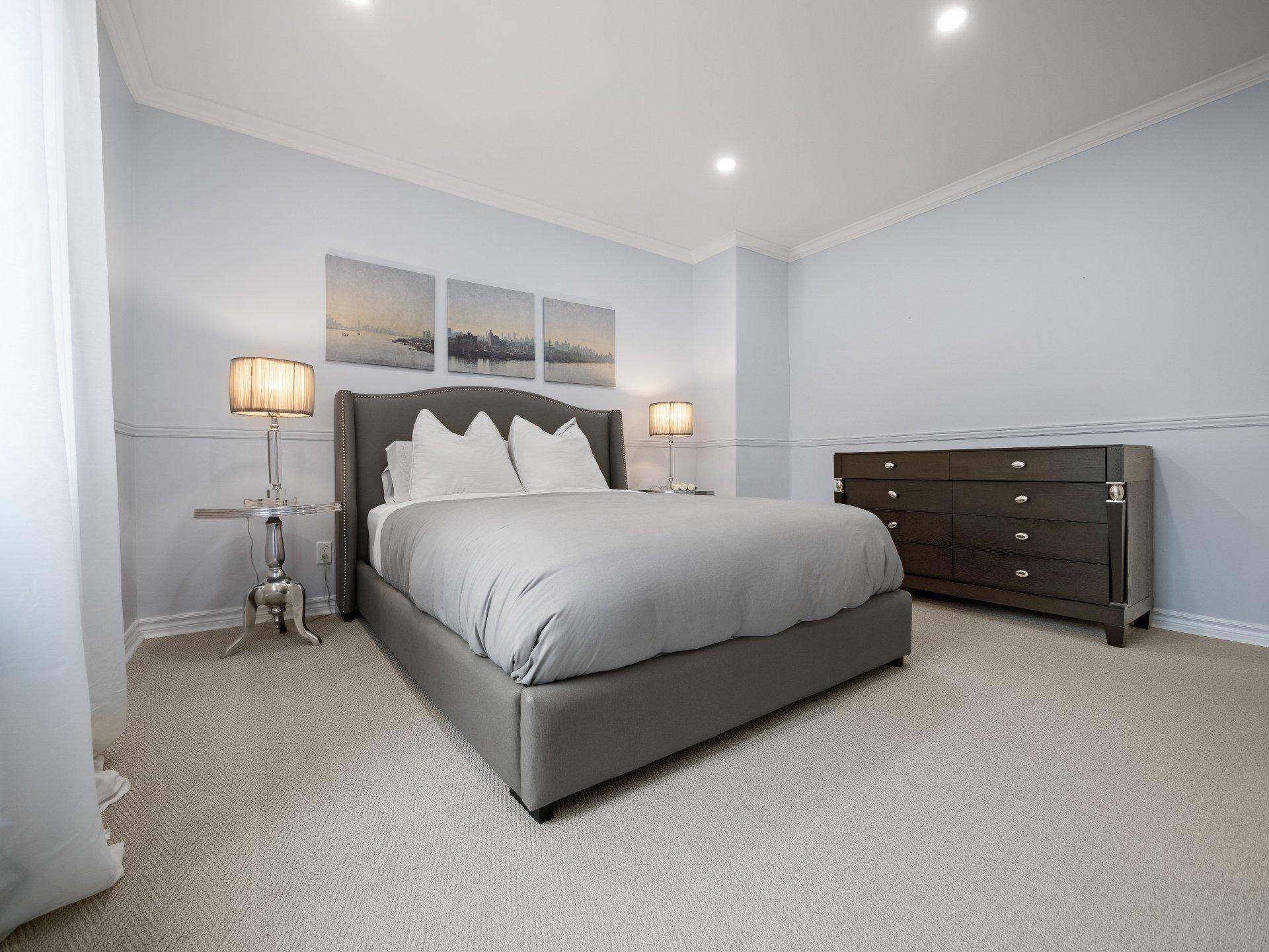 









5524


Av. Clanranald

,
Montréal (Côte-des-Neiges/Notre-Dame-de-Grâce),




QC
H3X2S8

