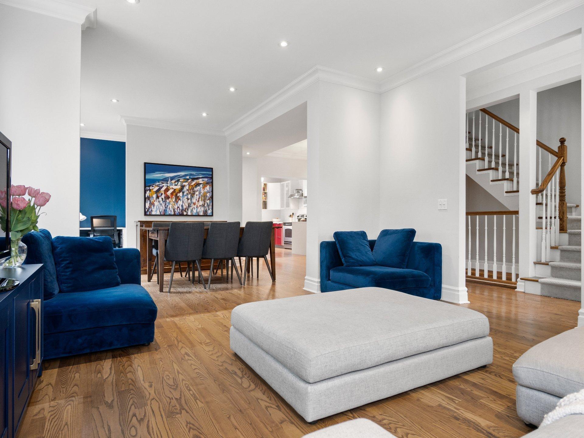 









5524


Av. Clanranald

,
Montréal (Côte-des-Neiges/Notre-Dame-de-Grâce),




QC
H3X2S8

