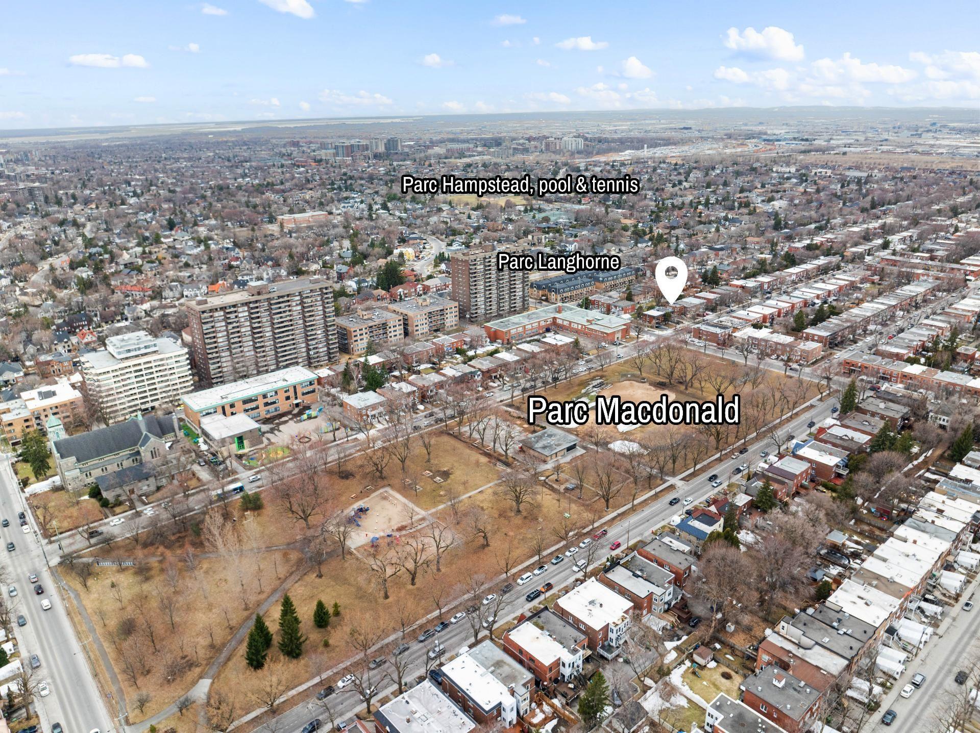 









5524


Av. Clanranald

,
Montréal (Côte-des-Neiges/Notre-Dame-de-Grâce),




QC
H3X2S8

