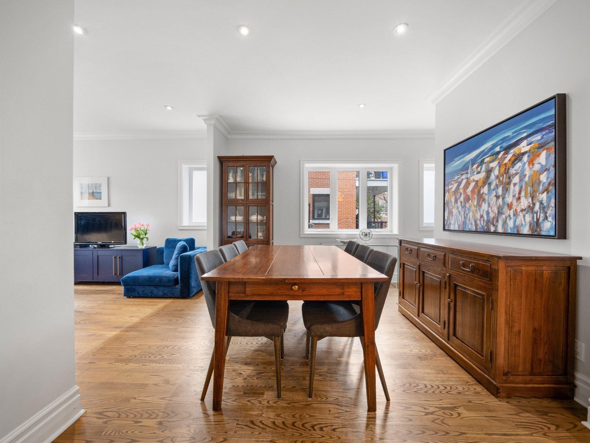 









5524


Av. Clanranald

,
Montréal (Côte-des-Neiges/Notre-Dame-de-Grâce),




QC
H3X2S8

