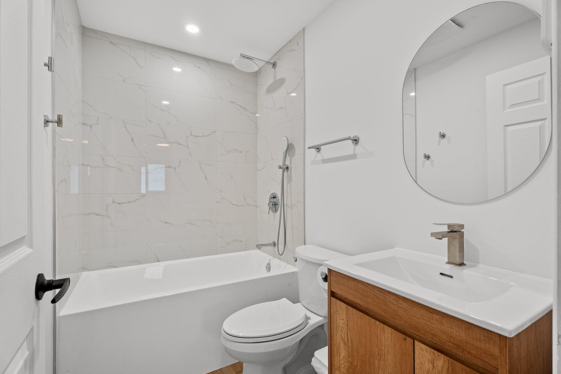 









166


Rue L.-J.-Papineau

,
Saint-Adolphe-d'Howard,




QC
J0T2B0

