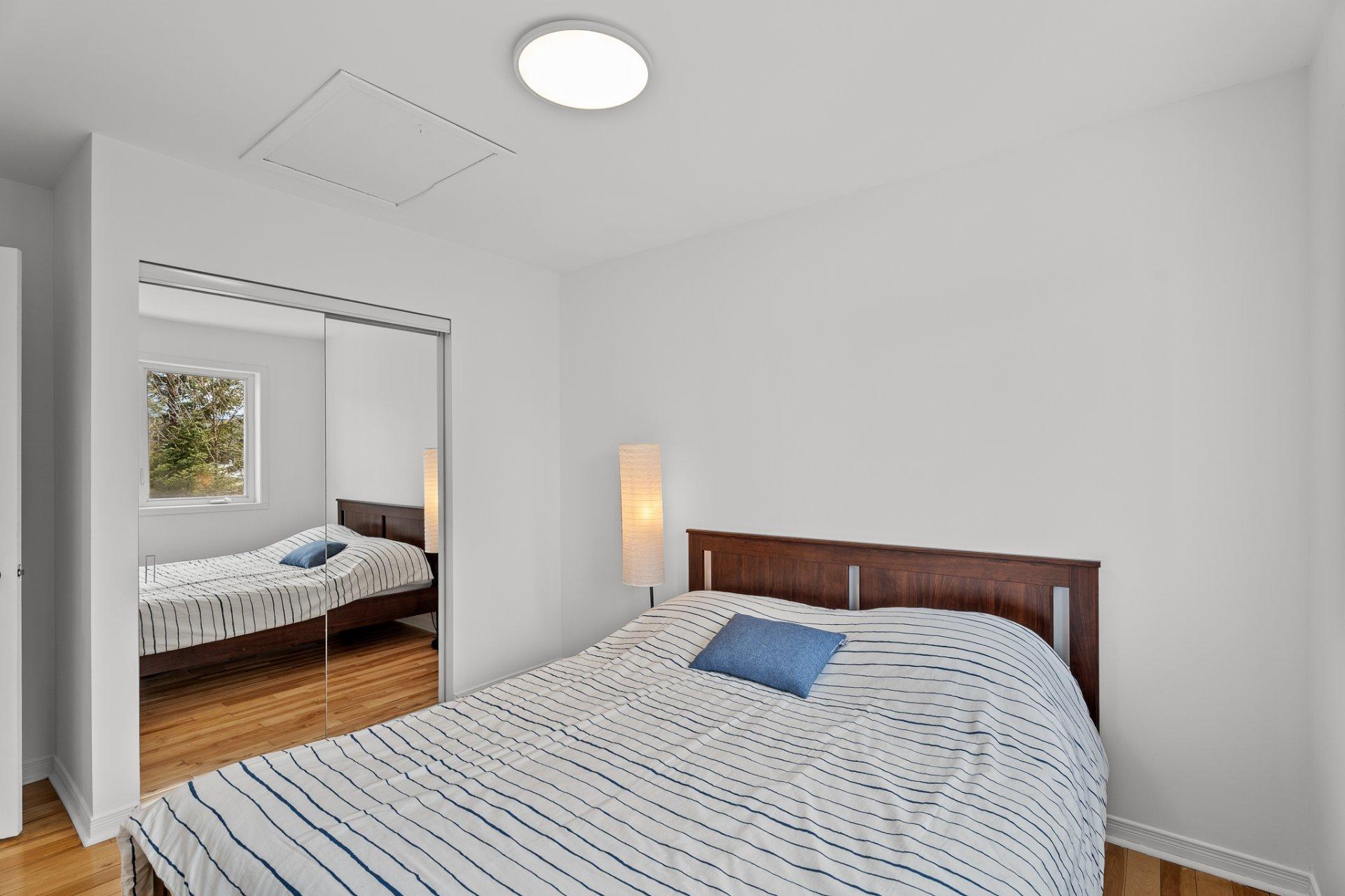 









166


Rue L.-J.-Papineau

,
Saint-Adolphe-d'Howard,




QC
J0T2B0

