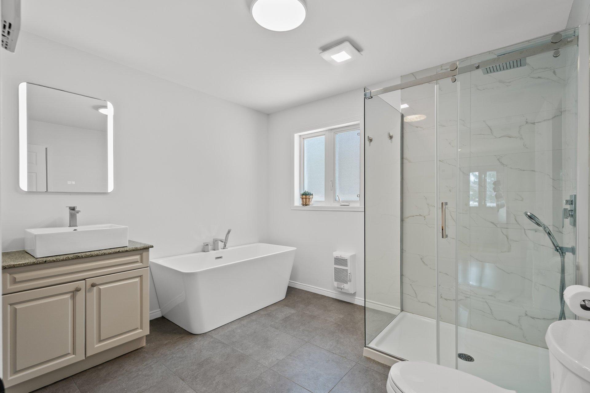 









166


Rue L.-J.-Papineau

,
Saint-Adolphe-d'Howard,




QC
J0T2B0

