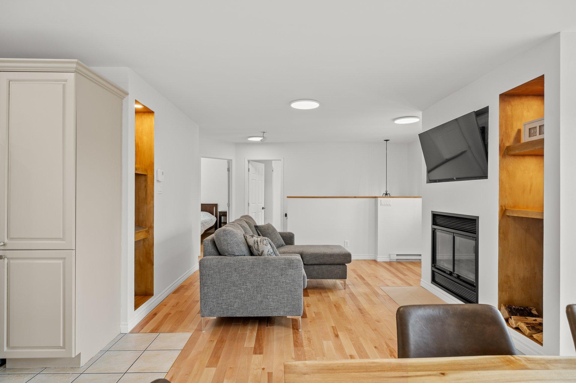 









166


Rue L.-J.-Papineau

,
Saint-Adolphe-d'Howard,




QC
J0T2B0


