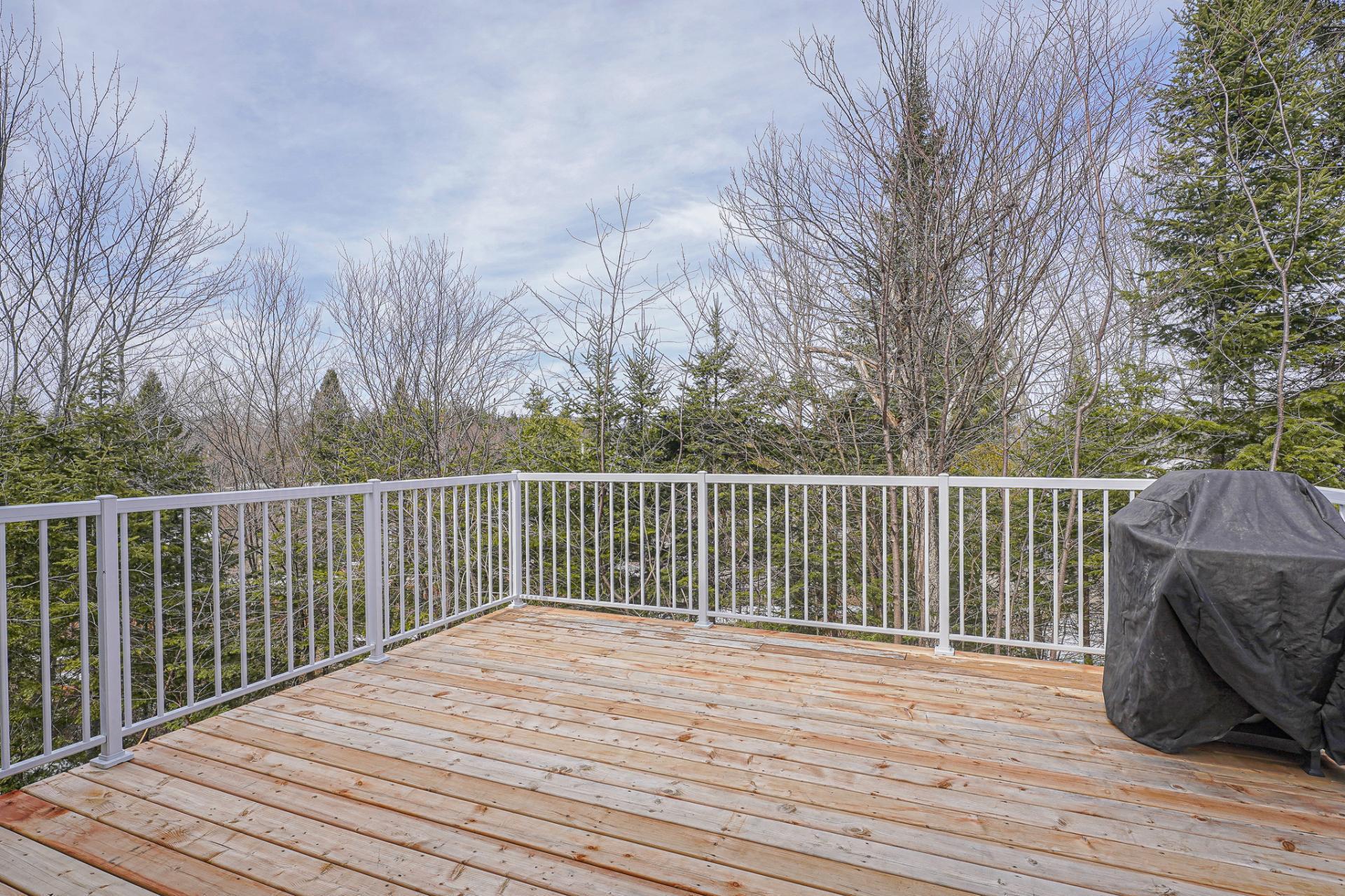 









166


Rue L.-J.-Papineau

,
Saint-Adolphe-d'Howard,




QC
J0T2B0

