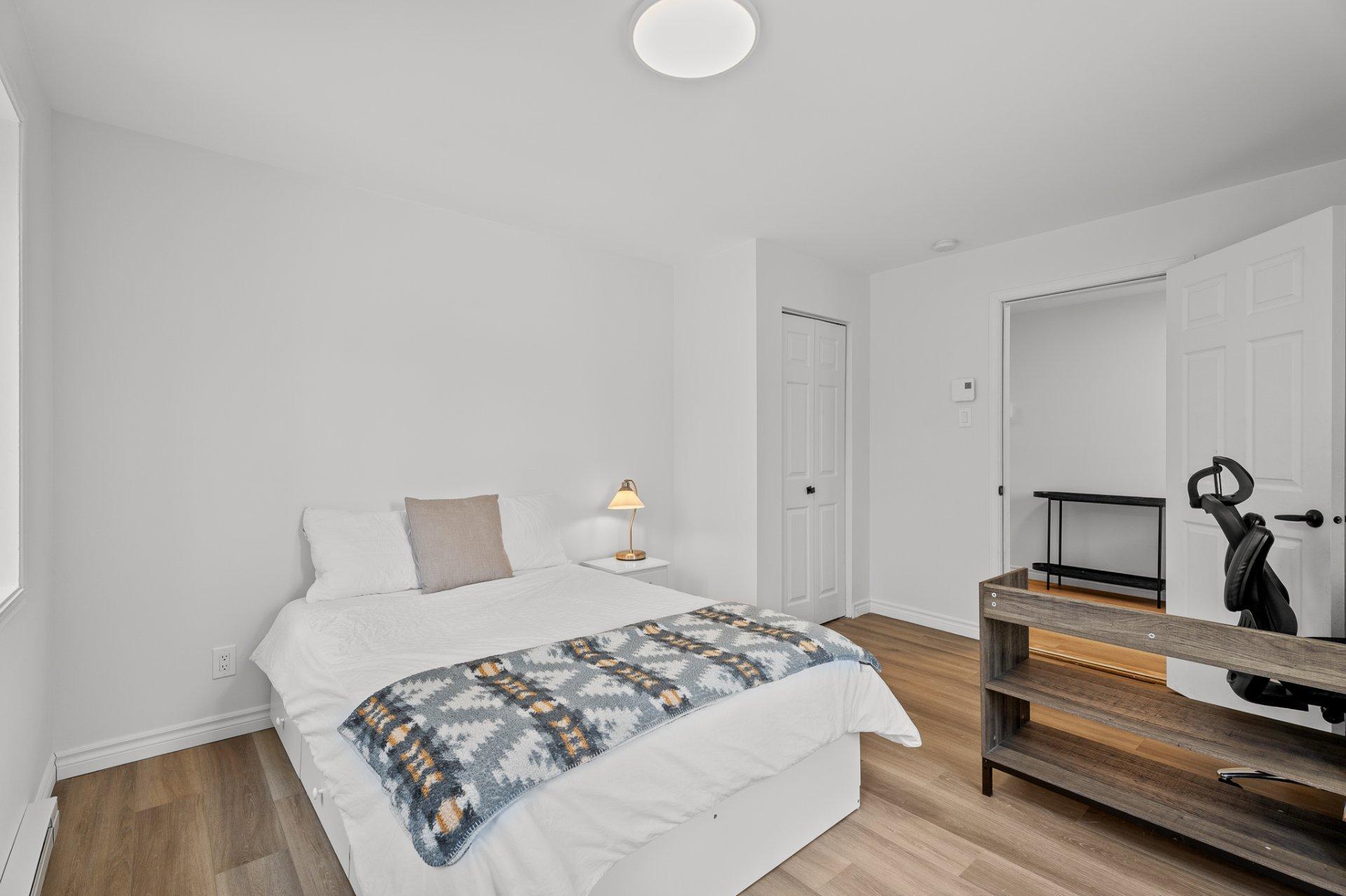 









166


Rue L.-J.-Papineau

,
Saint-Adolphe-d'Howard,




QC
J0T2B0

