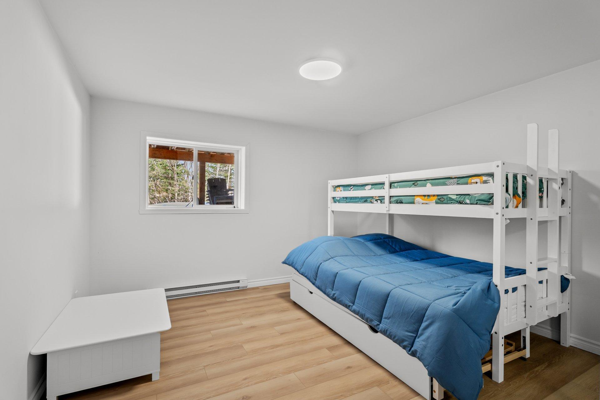









166


Rue L.-J.-Papineau

,
Saint-Adolphe-d'Howard,




QC
J0T2B0

