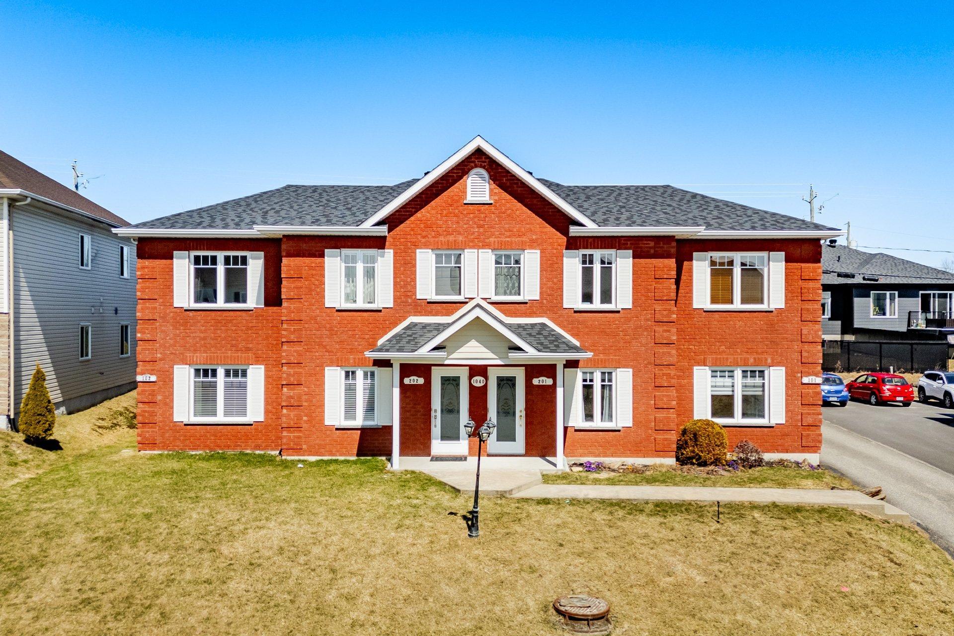 









1040


Rue Hélène-Boullé

, 101,
Sherbrooke (Brompton/Rock Forest/Saint-Élie/Deauville),




QC
J1N4G9

