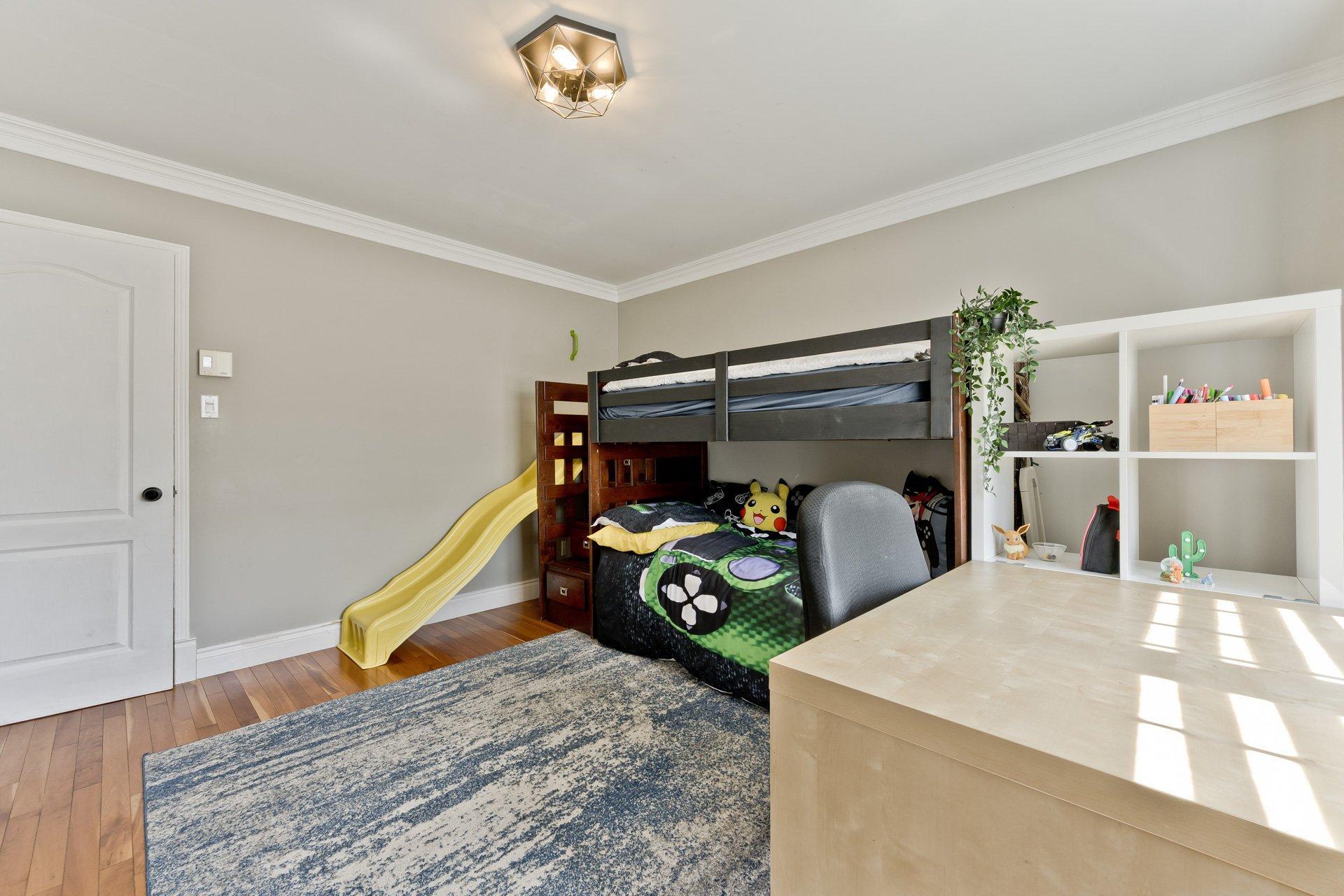 









1040


Rue Hélène-Boullé

, 101,
Sherbrooke (Brompton/Rock Forest/Saint-Élie/Deauville),




QC
J1N4G9

