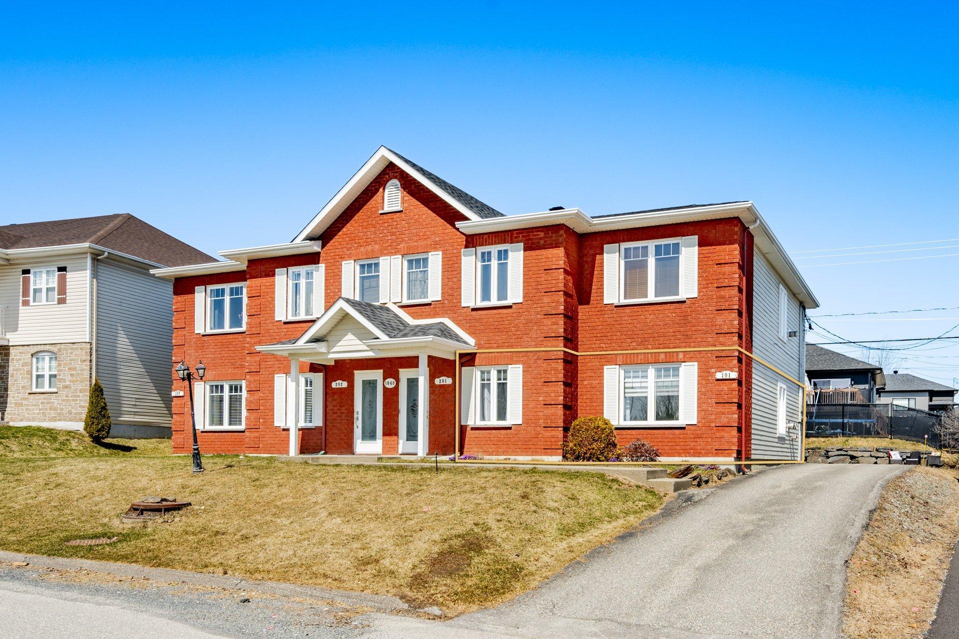 









1040


Rue Hélène-Boullé

, 101,
Sherbrooke (Brompton/Rock Forest/Saint-Élie/Deauville),




QC
J1N4G9

