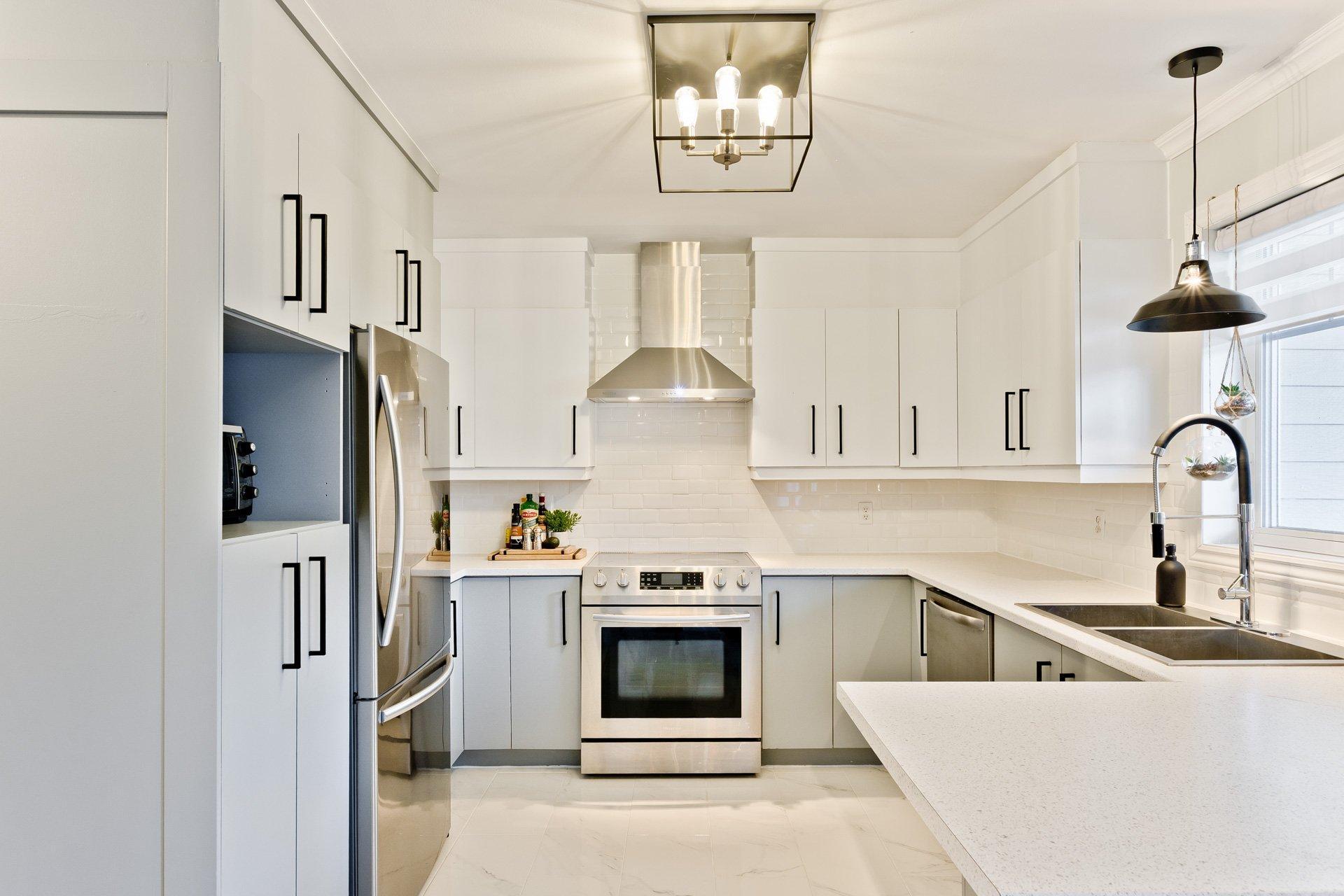 









1040


Rue Hélène-Boullé

, 101,
Sherbrooke (Brompton/Rock Forest/Saint-Élie/Deauville),




QC
J1N4G9

