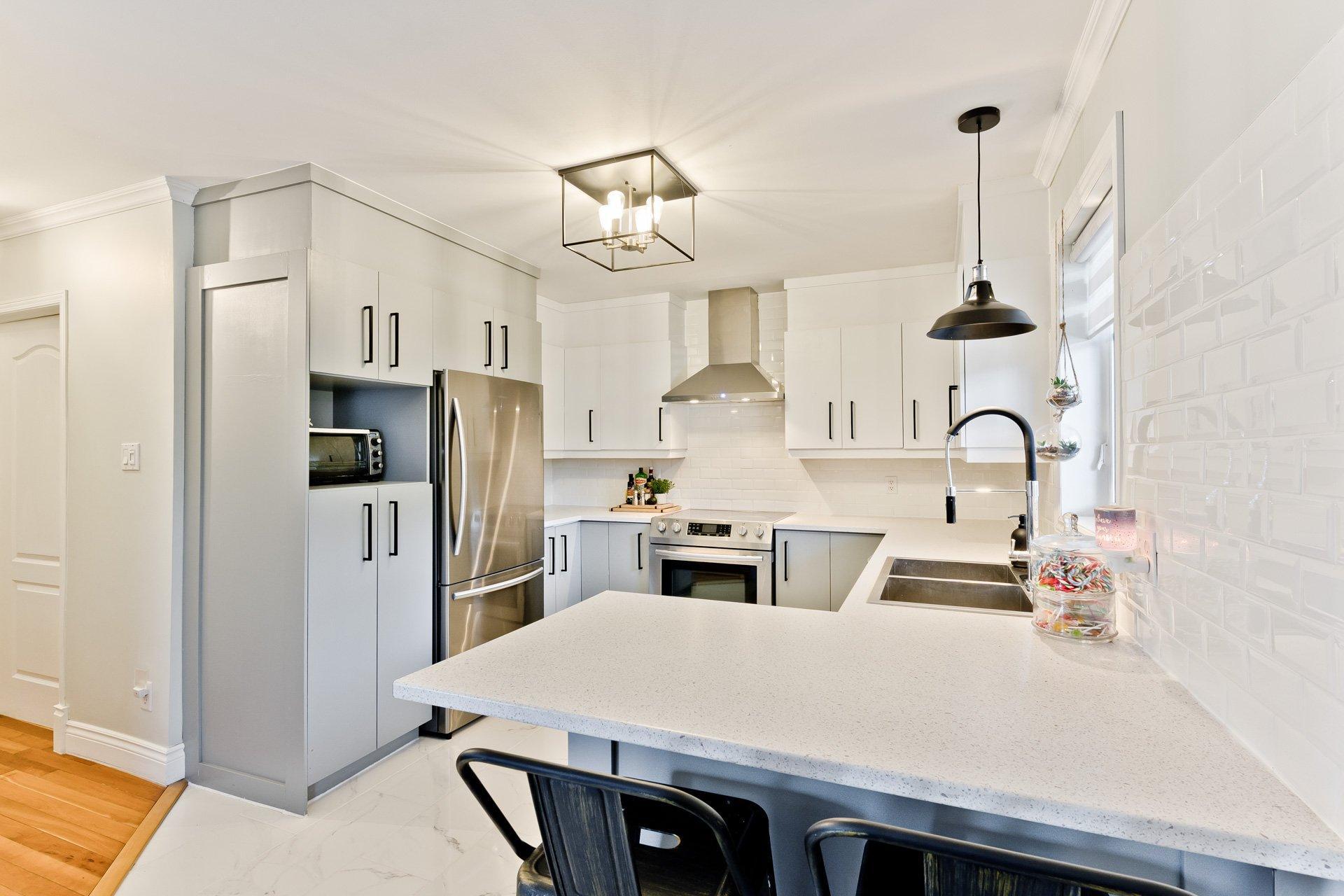 









1040


Rue Hélène-Boullé

, 101,
Sherbrooke (Brompton/Rock Forest/Saint-Élie/Deauville),




QC
J1N4G9


